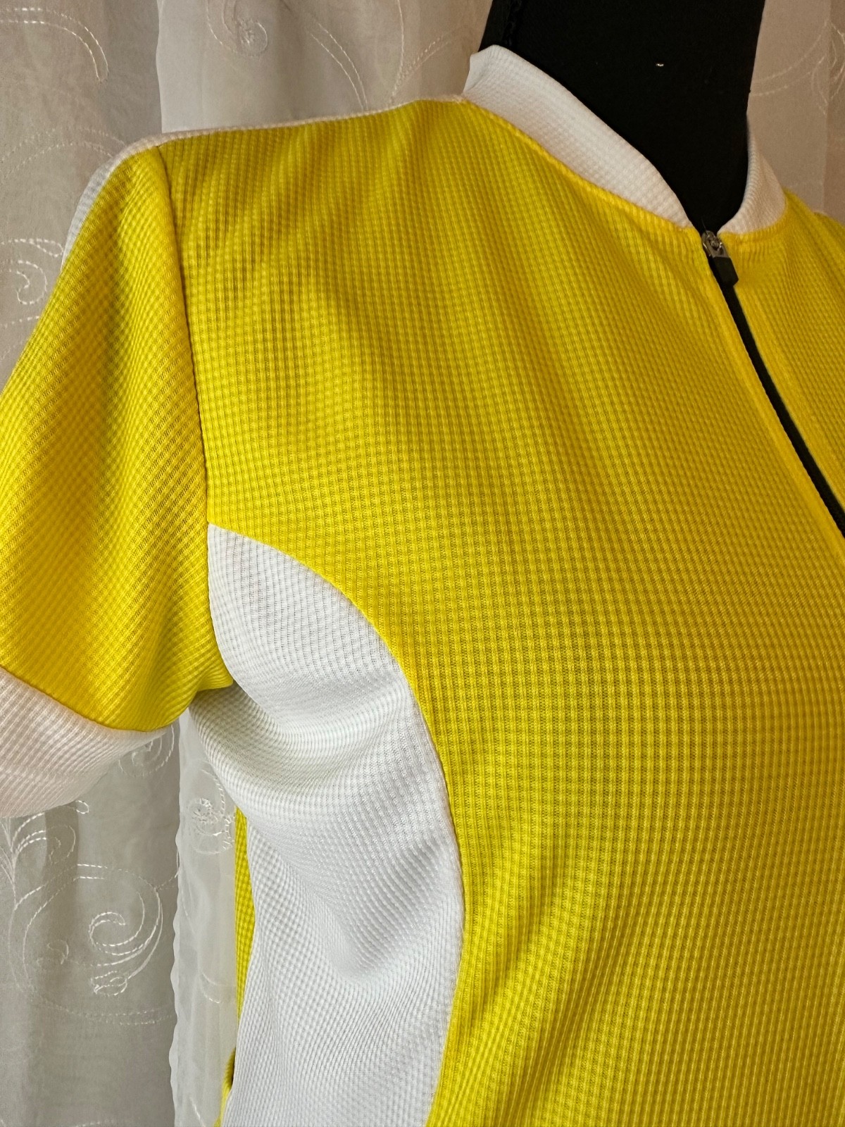 Bellwether Ladies Cycling/Multisport Jersey – BNWT $50