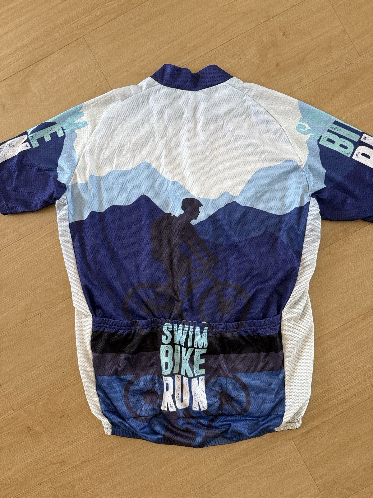 SWIM BIKE RUN CLUB BIKING CYCLING MENS JERSEY NUTRITION POCKETS IN BACK XLARGE