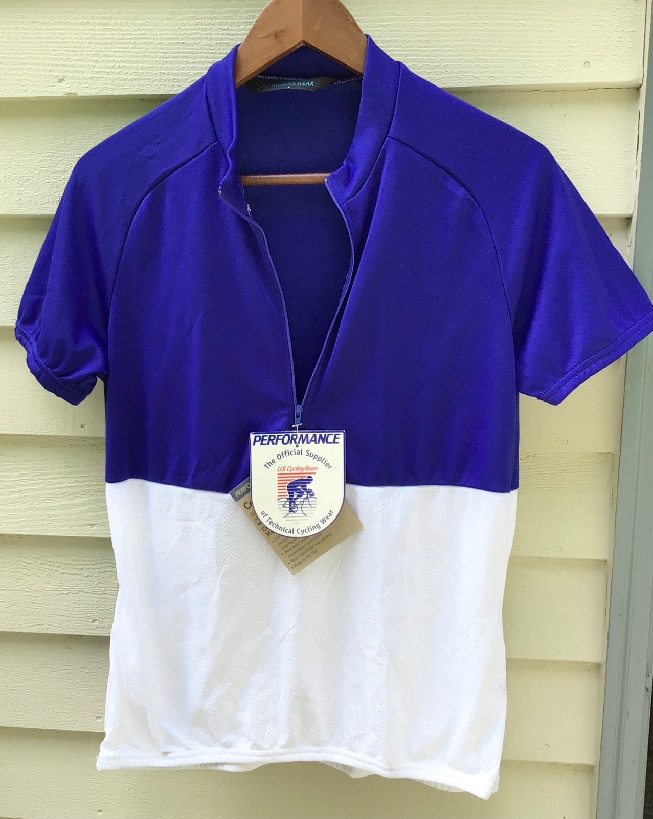 NWT Women’s Performance Century Series Hydrosensor Mesh Jersey Large