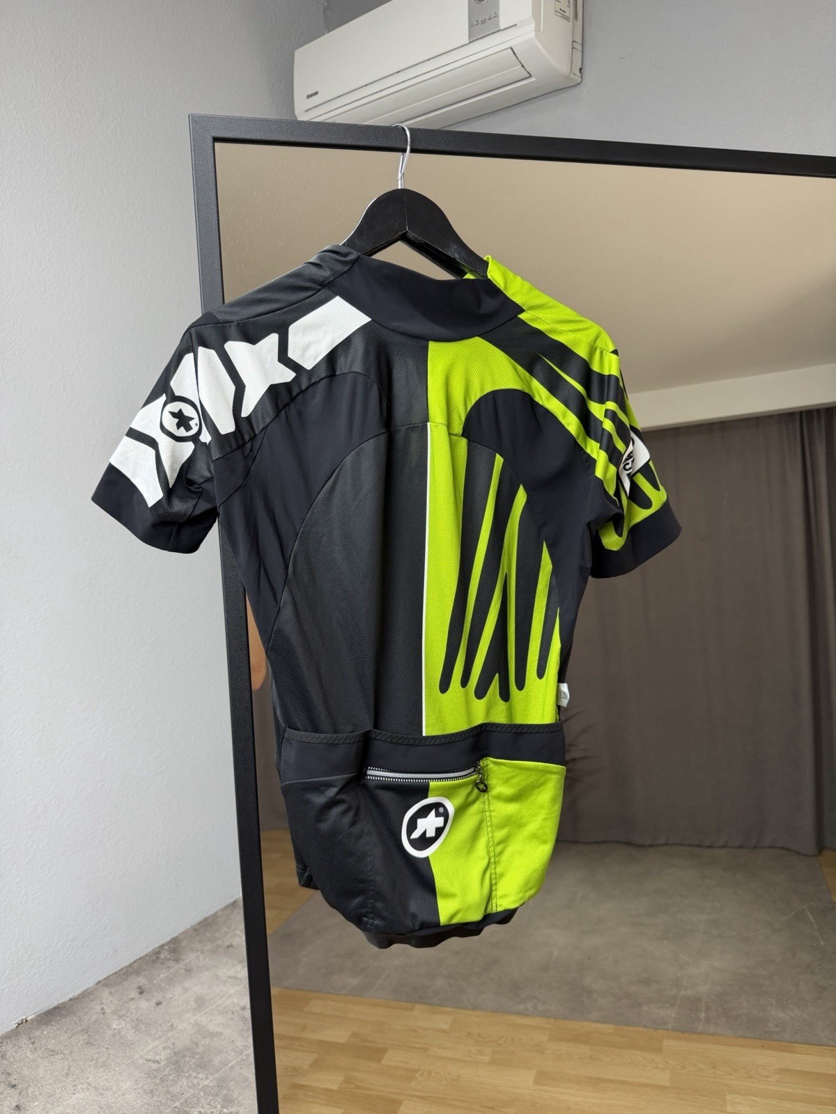 ASSOS Men’s Epic XS Evo7 Cycling Jersey Full Zip Short Sleeve Black/Green Size M