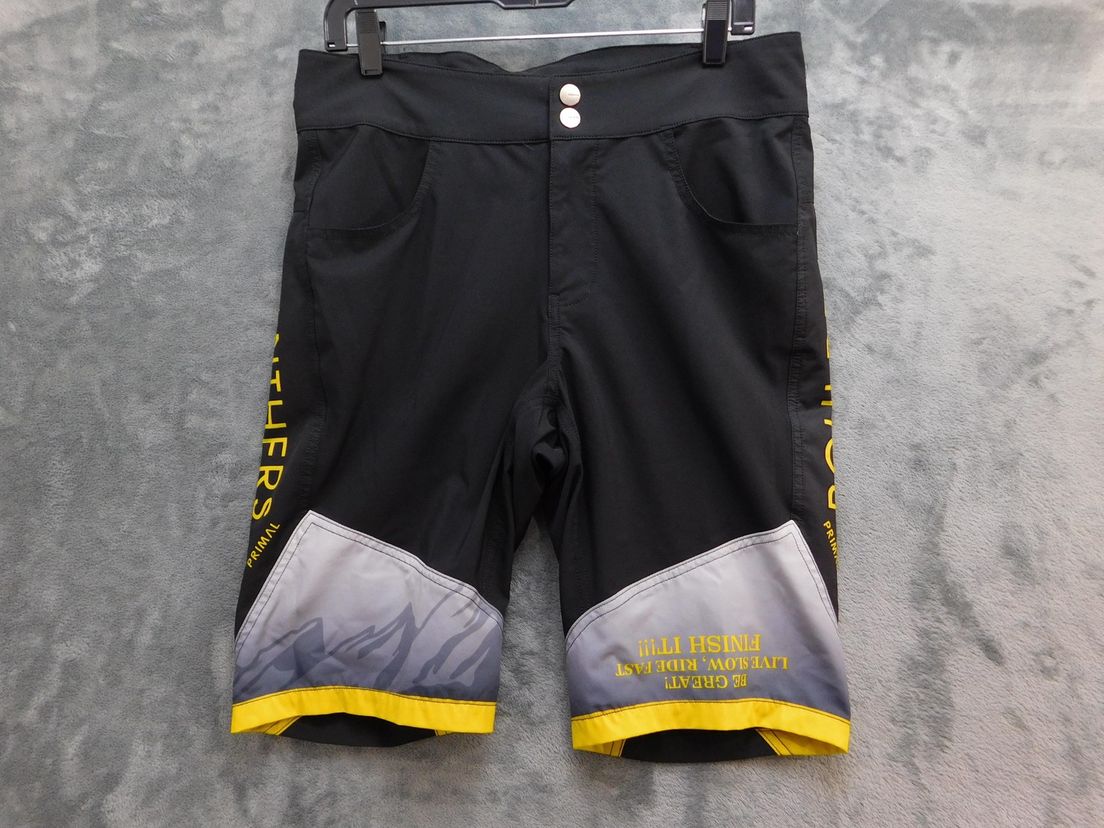 Primal Cycling Shorts Mens Medium Black Gray Yellow Zip Pockets Bike Graphic