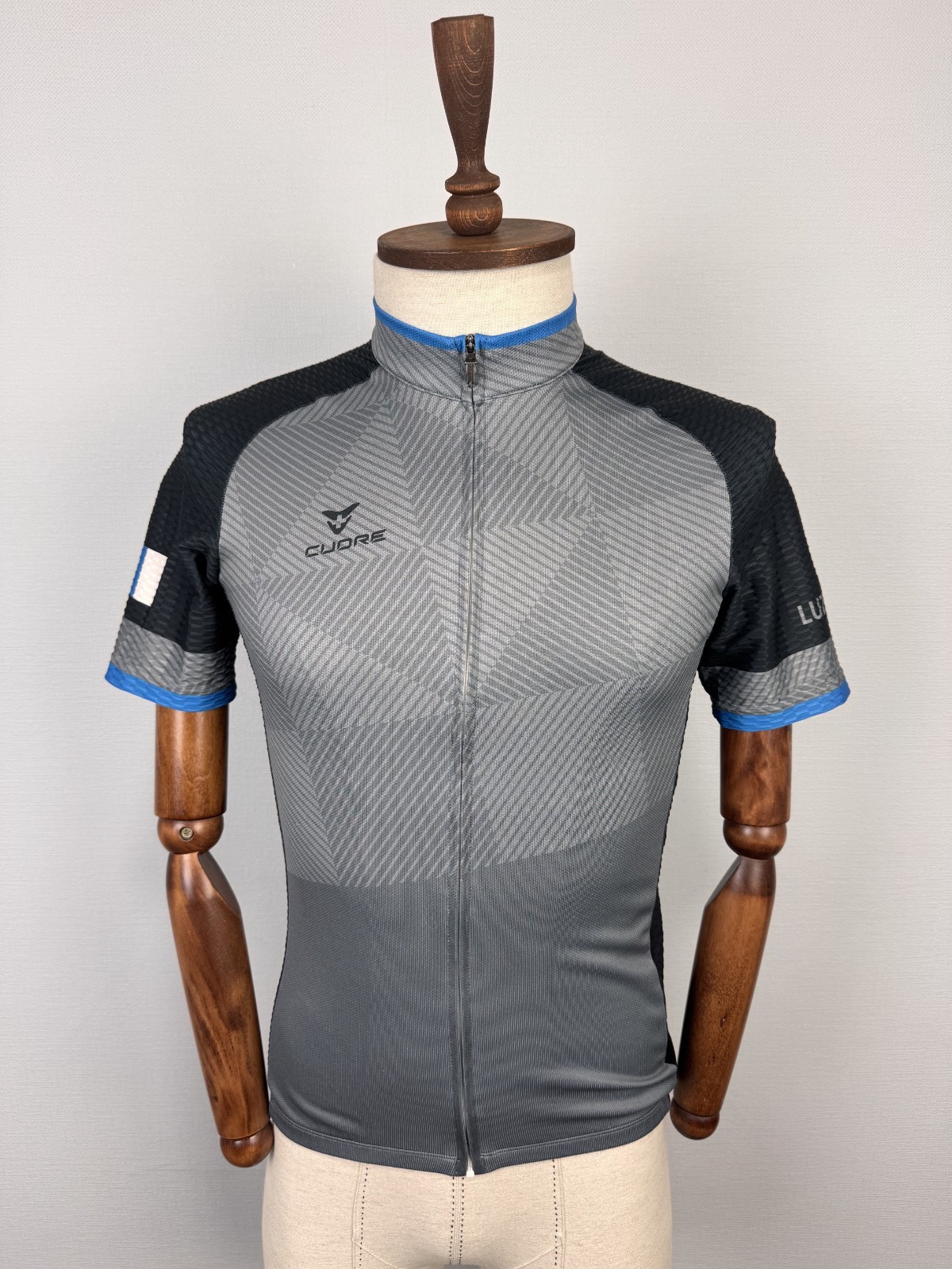 CUORE LUZERN Full Zip Gray Geometrical Pattern Cycling Jersey Sz S