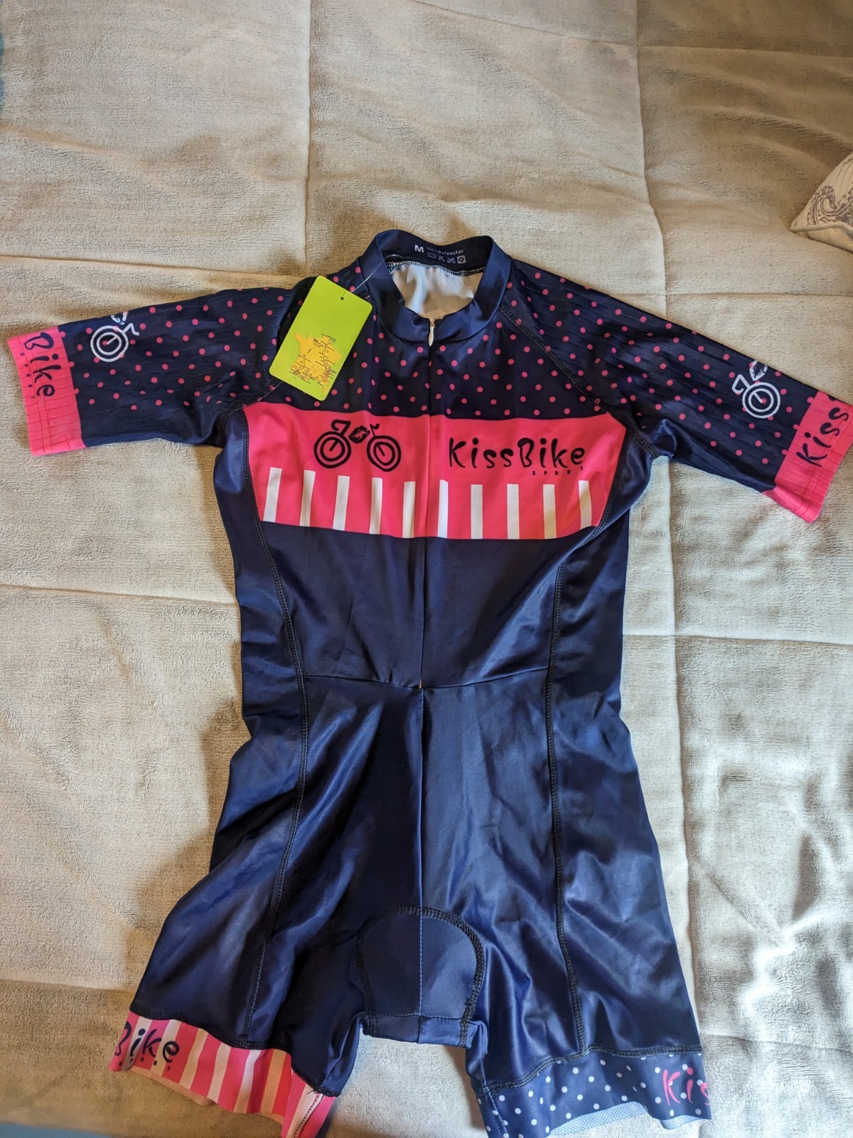 Women’s Skinsuit and Gloves