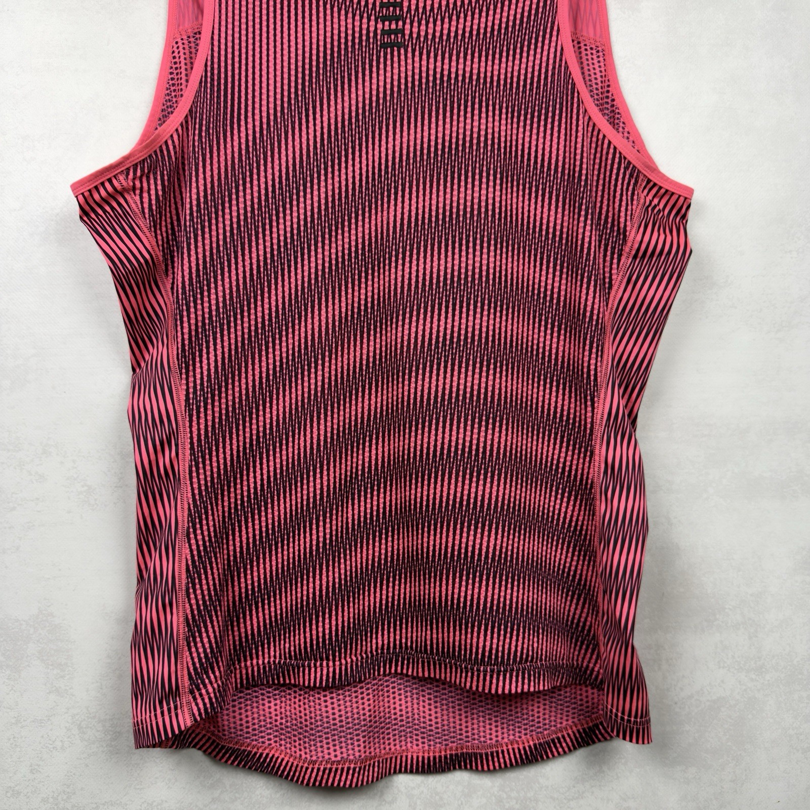 Rapha Pro Team Mens High-wicking Sleeveless Mesh Base Layer Size L