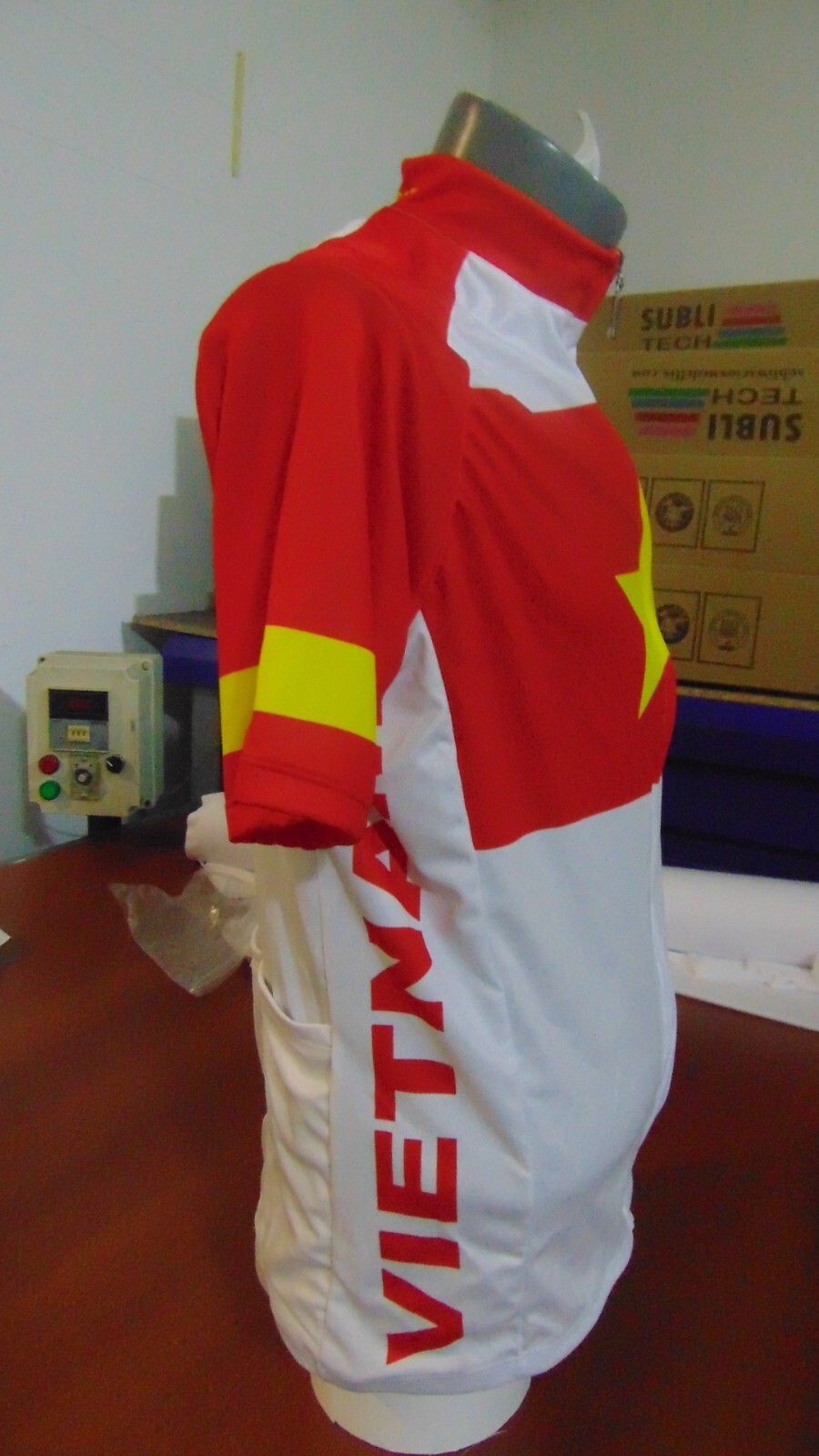 VIETNAM BIKE JERSEY SOUTH ASIA CYCLING BIKE SHIRT SIZE M BIKE JERSEY VIETNAM