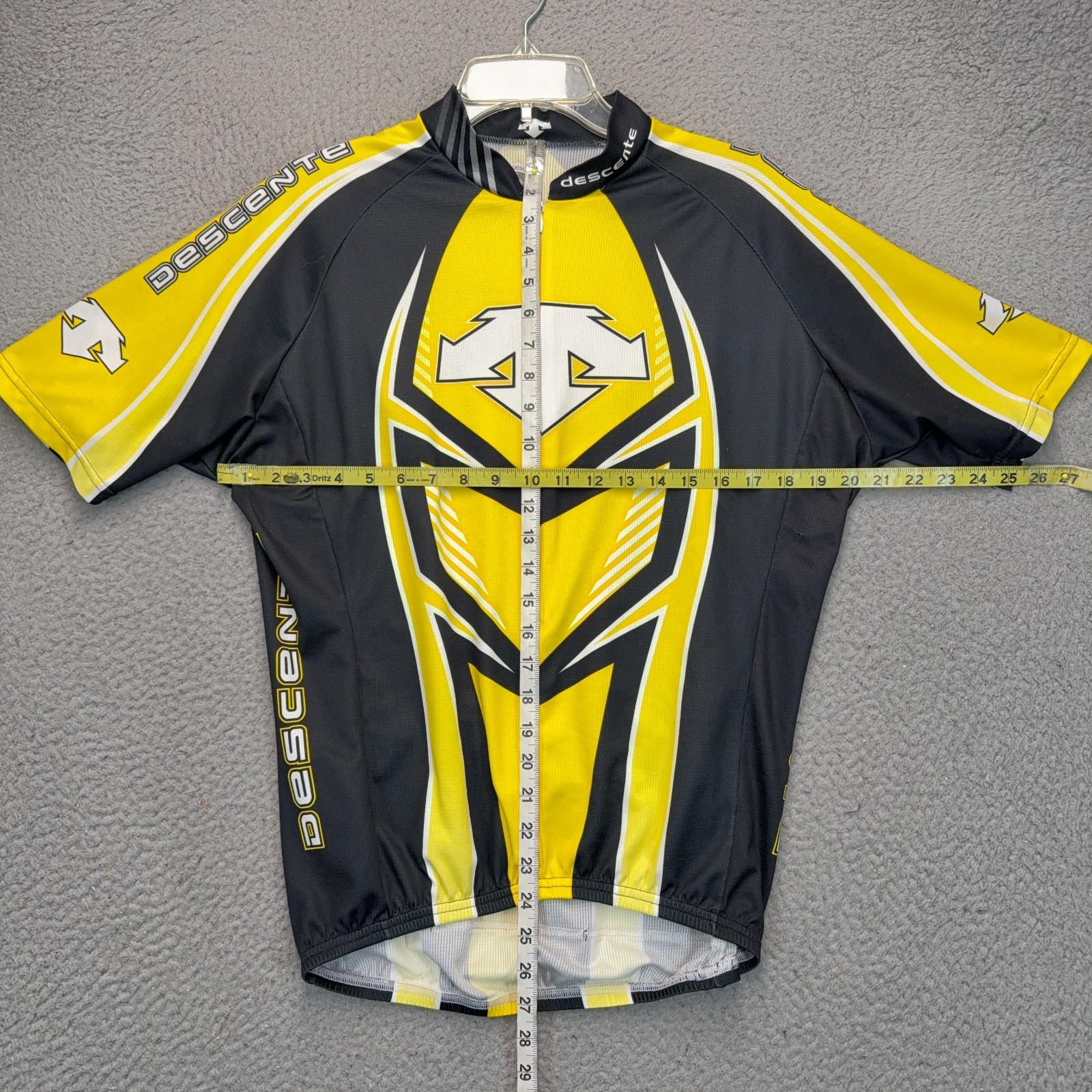 Descente Cycling Jersey Mens Large Black Yellow 3/4 Zip Pockets Athletic