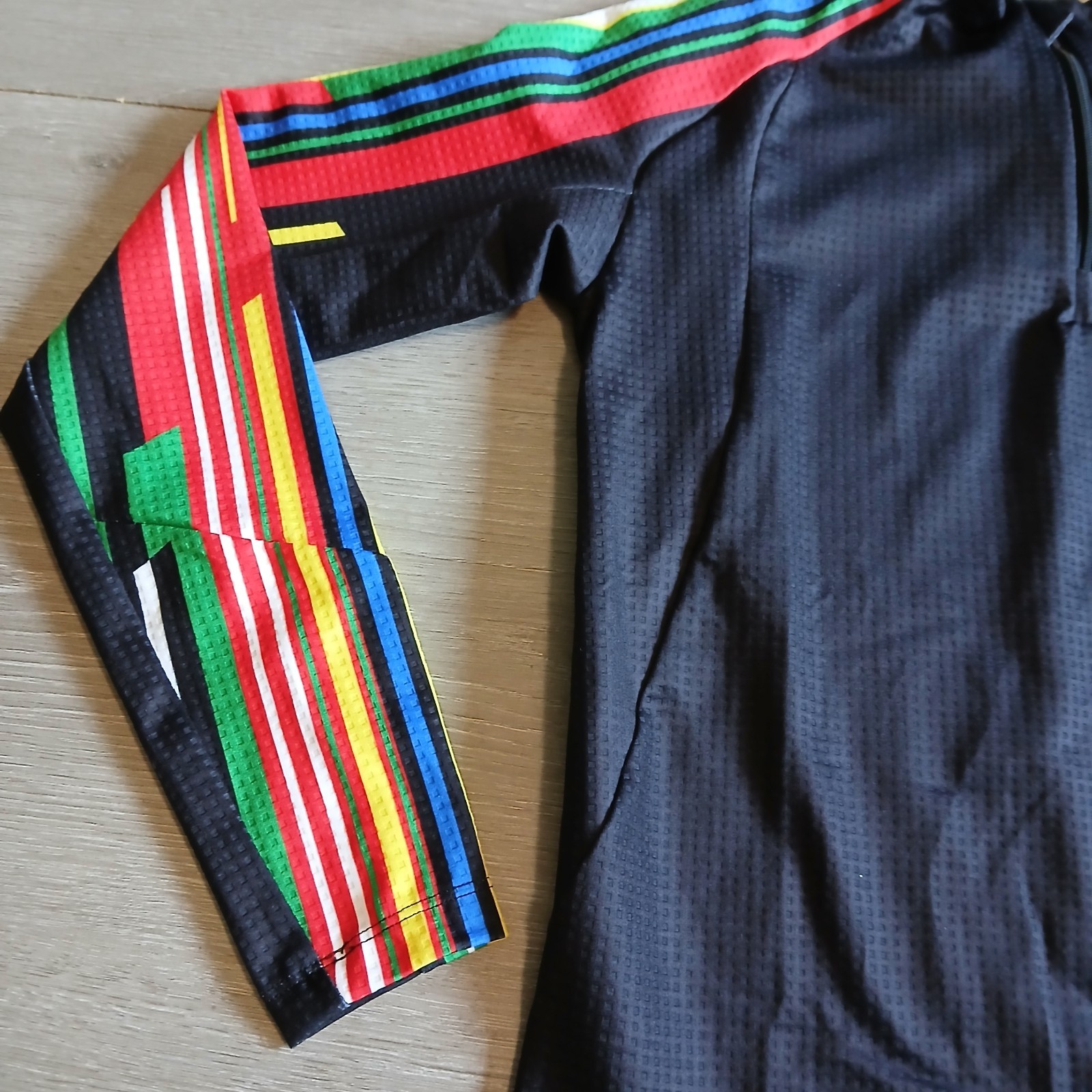 ​Podiums Cycling Jersey Mens Small Black Long Sleeve Rainbow Striped Qtr Zip Top