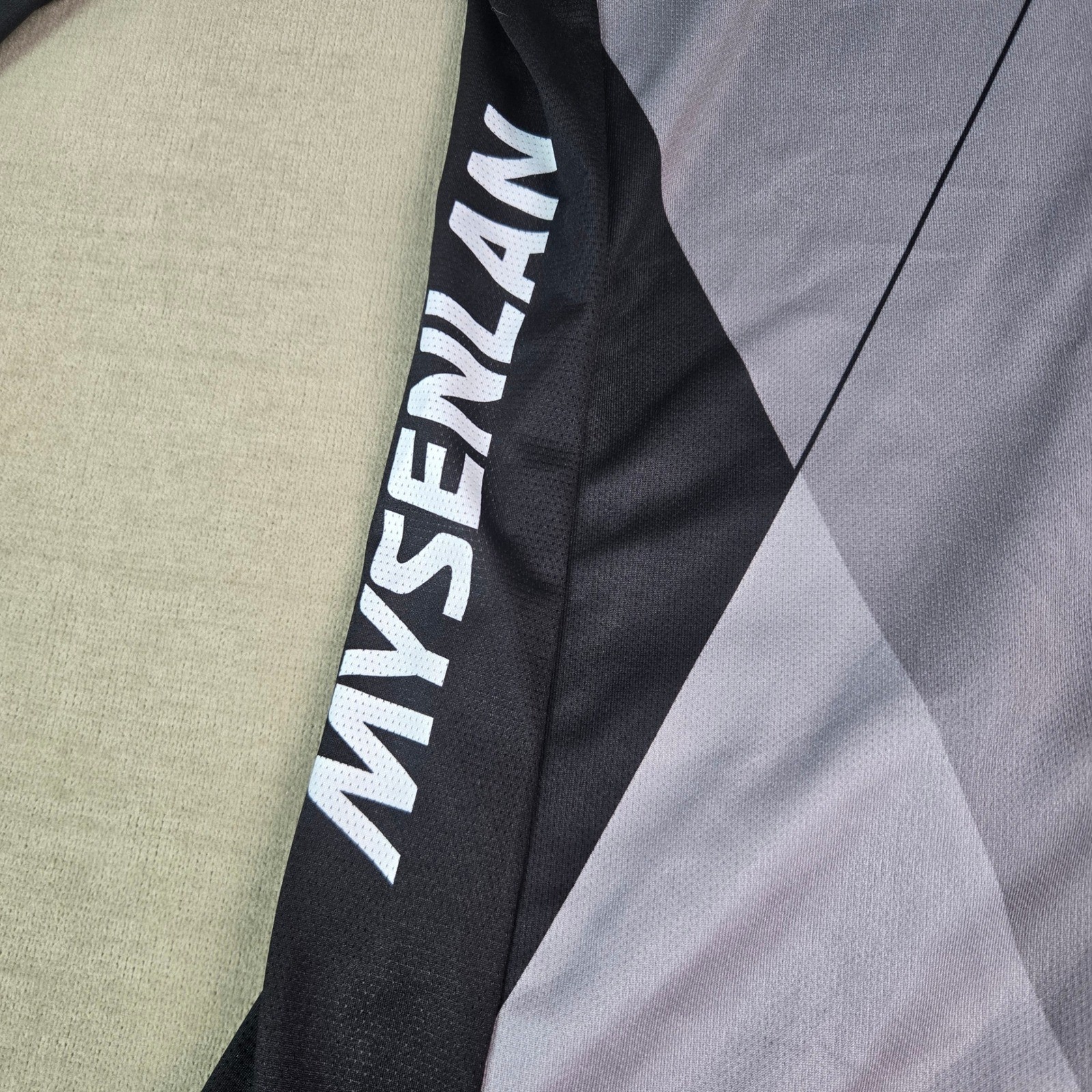 MYSENLAN Women’s Cycling Jersey Full zip Race Cut XXL Geometric Pink Gray Black