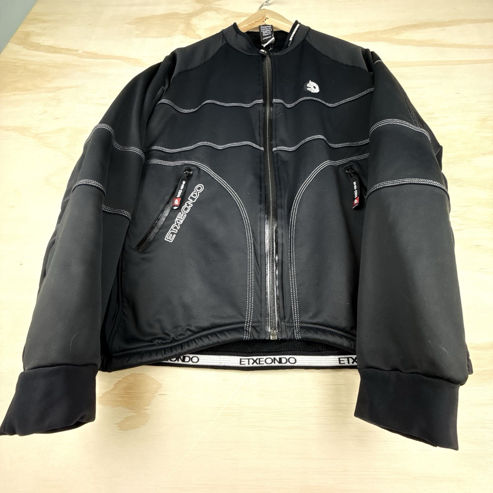 ETXEONDO Cycling Jacket Black Windstopper Full Zip Women’s Sz Large