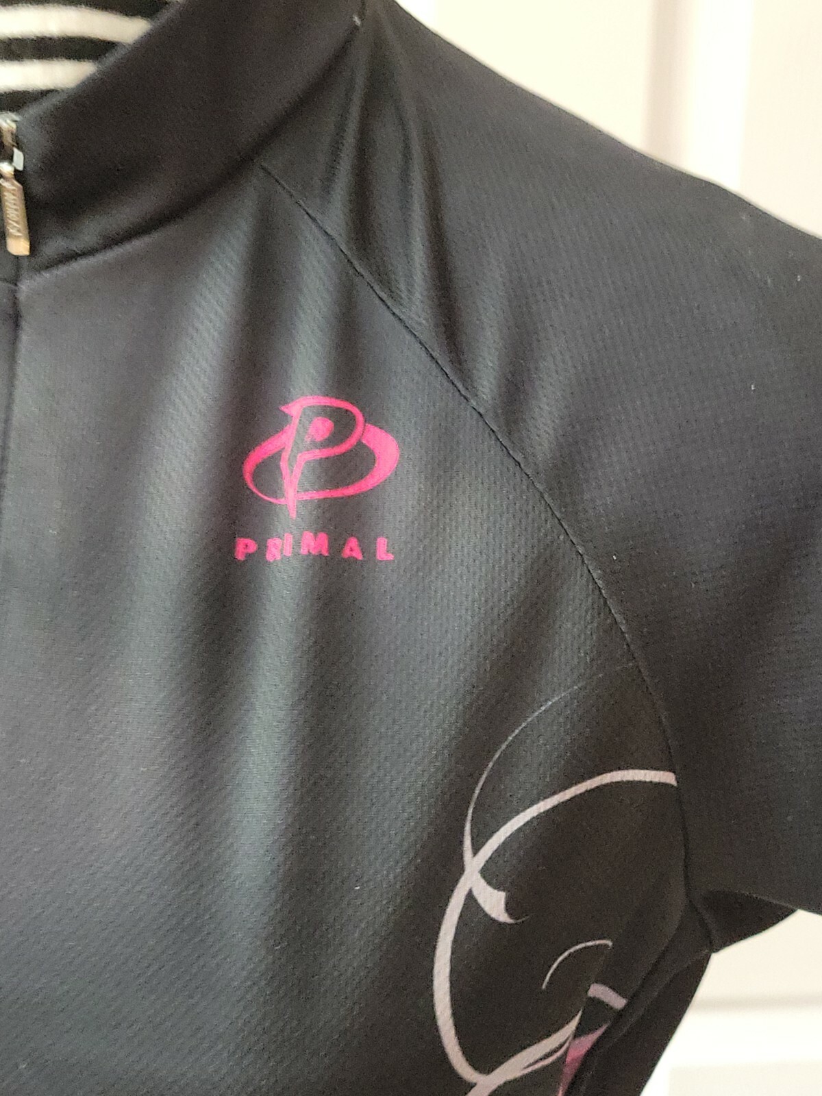Primal Short Sleeve Cycling Jersey Black with Red and Pink Design Women’s Size S