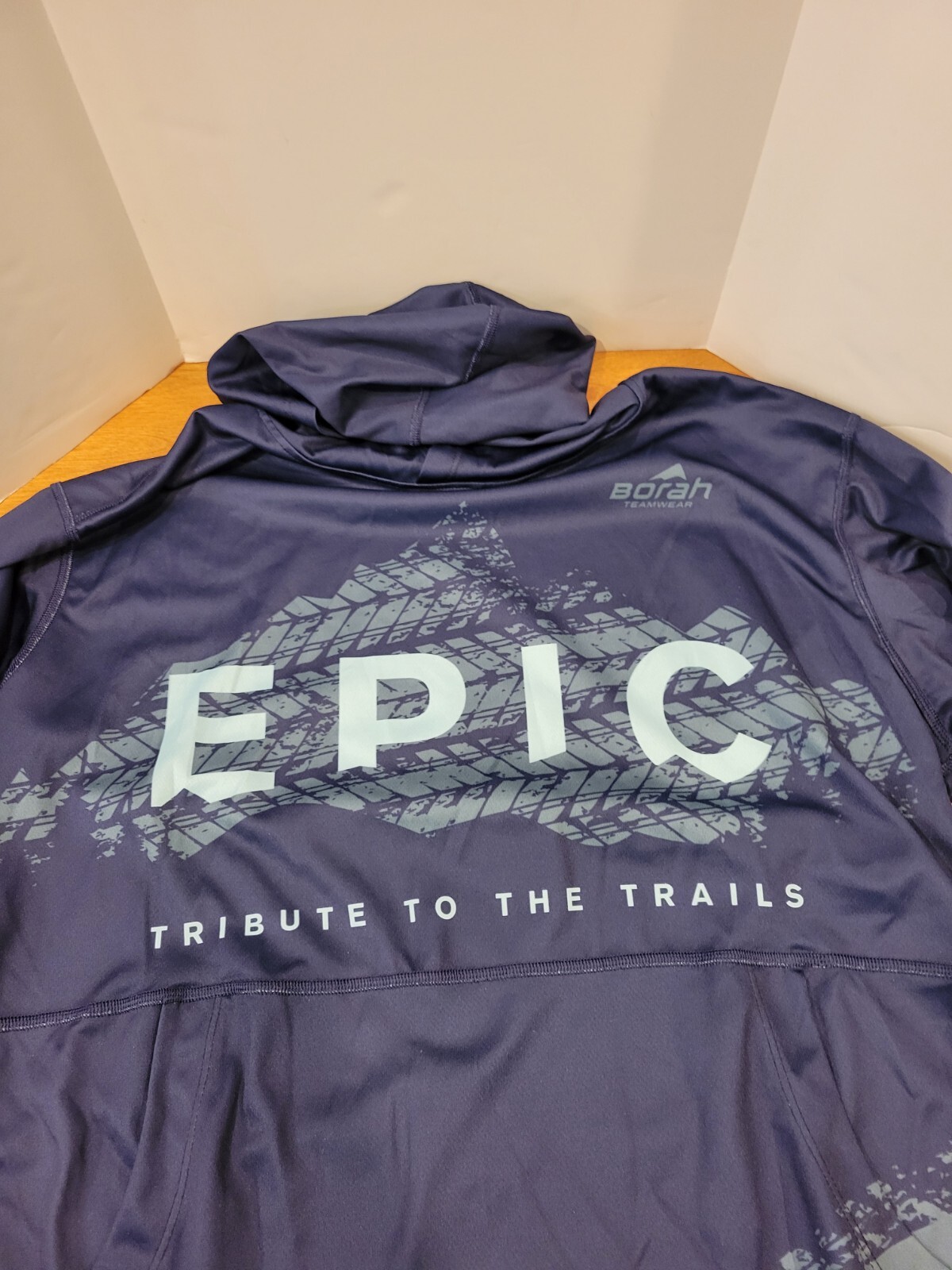 Borah Teamwear “Epic-Tribute To The Trails” Ladies XL Microfiber Hoodie NWOT