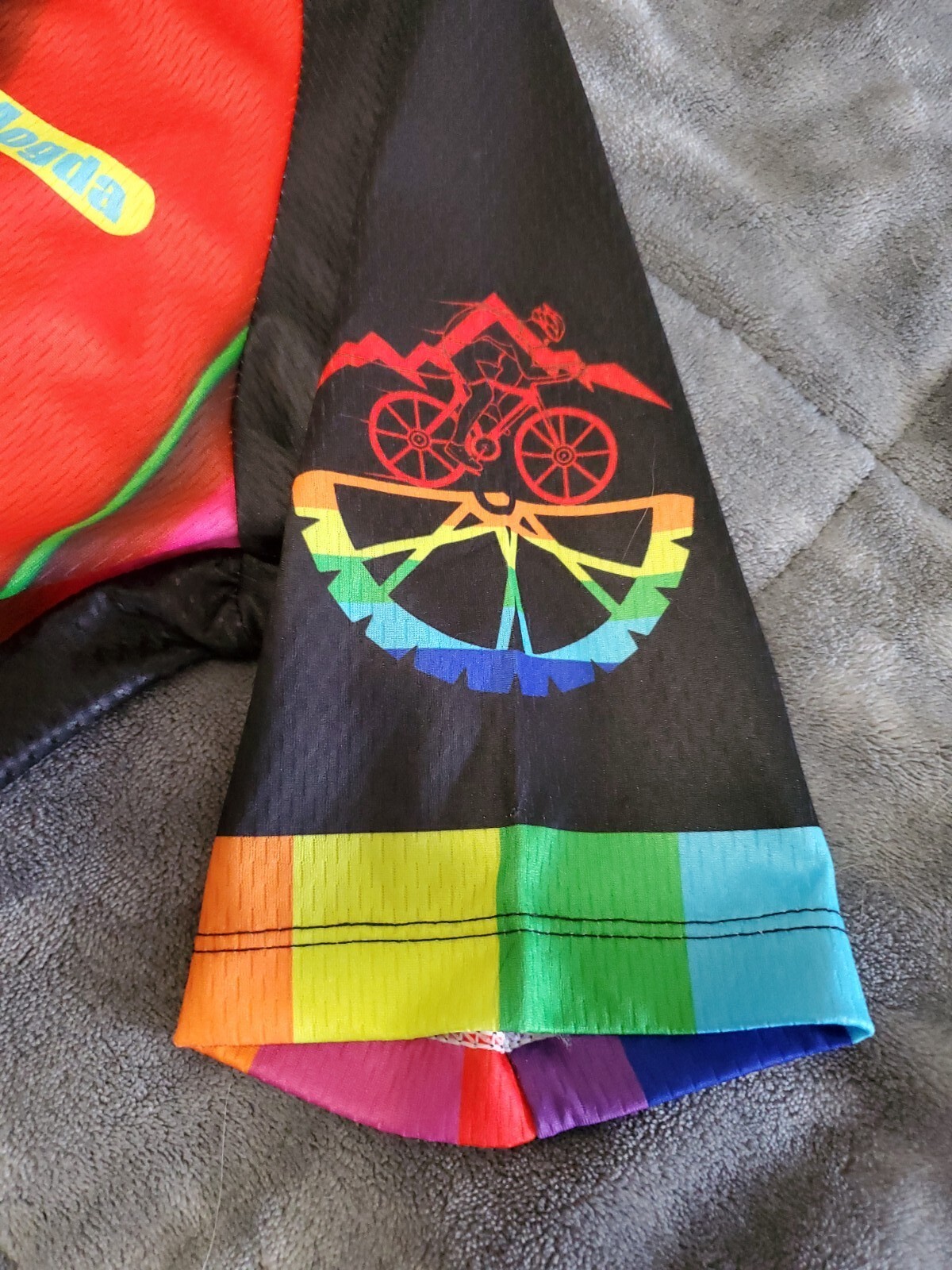 NEW: Aogda RAINBOW Lightweight Full-Zip Cycling Shirt Jersey Mesh Sides Small