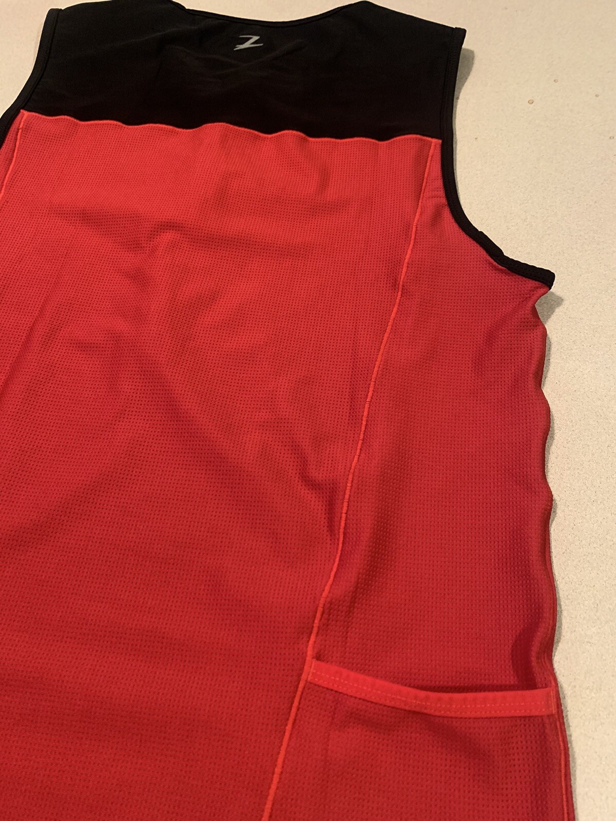 Zoot Unisex size XL red and black cycling vest Great Condition Slightly Use