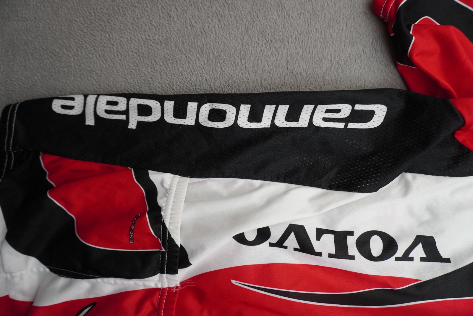 Cannondale Volvo Team Cycling Jersey Mens XL Red White Black Half Zip USA