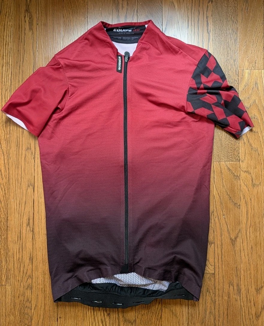 ASSOS Equipe RS Prof Edition Cycling Jersey Men’s Medium Red Few Uses MINT