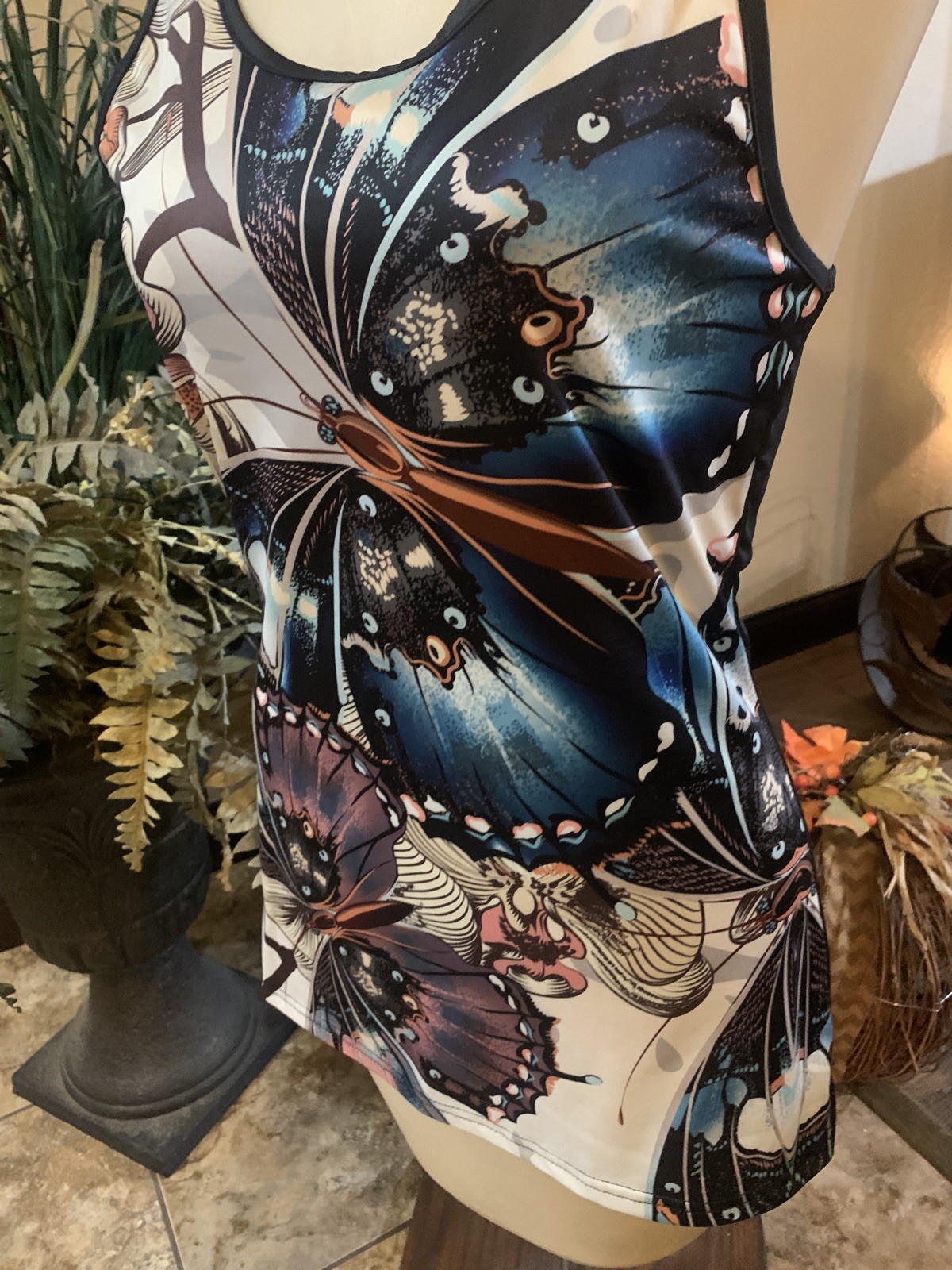 Unbranded Tank Top Womens Small Awesome Butterflies with Cool Graphic Design!Exc