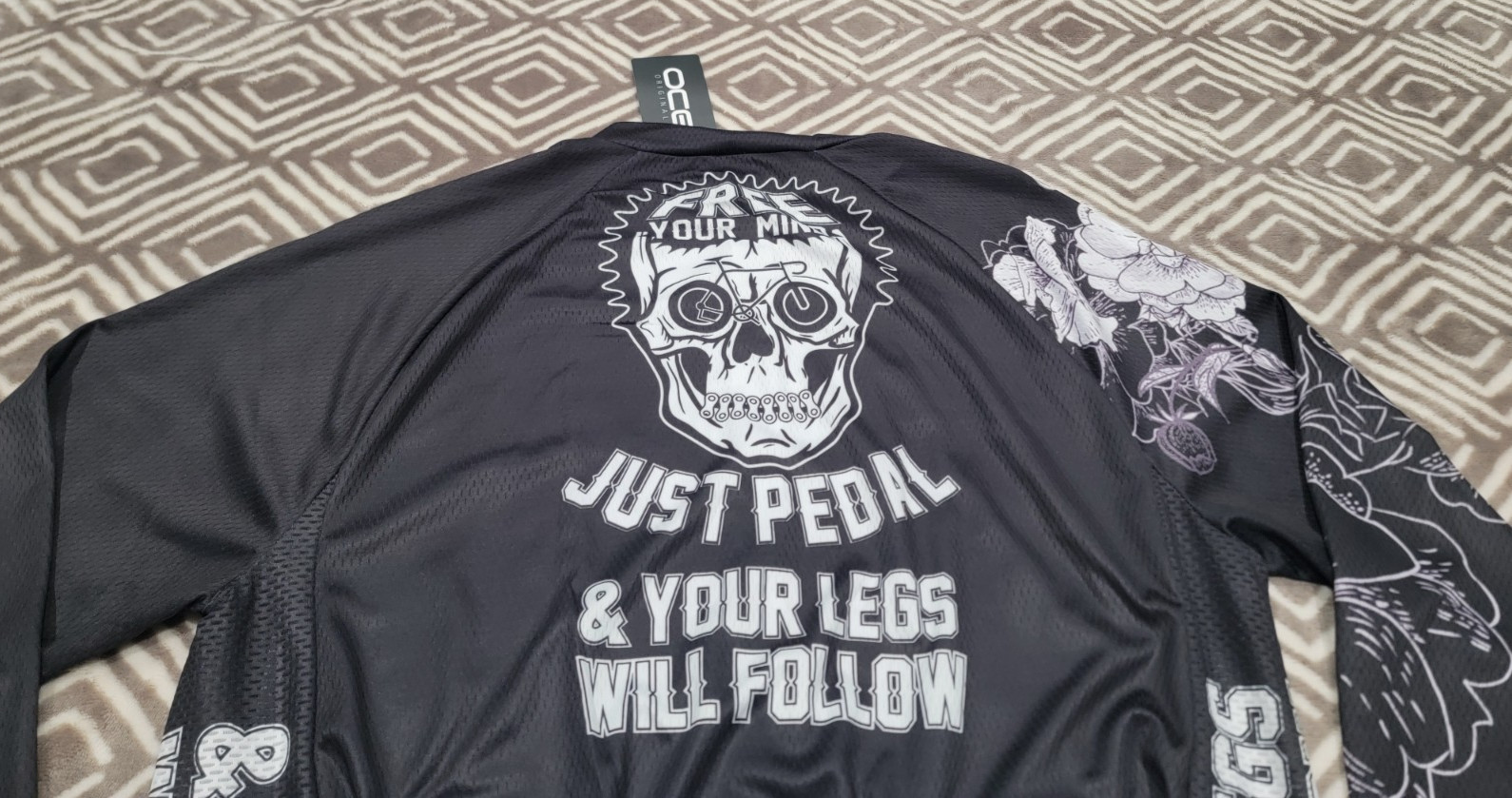 NWT Men’s XL OCG Cycling Skull Jersey Longsleeve Free Your Mind Just Pedal