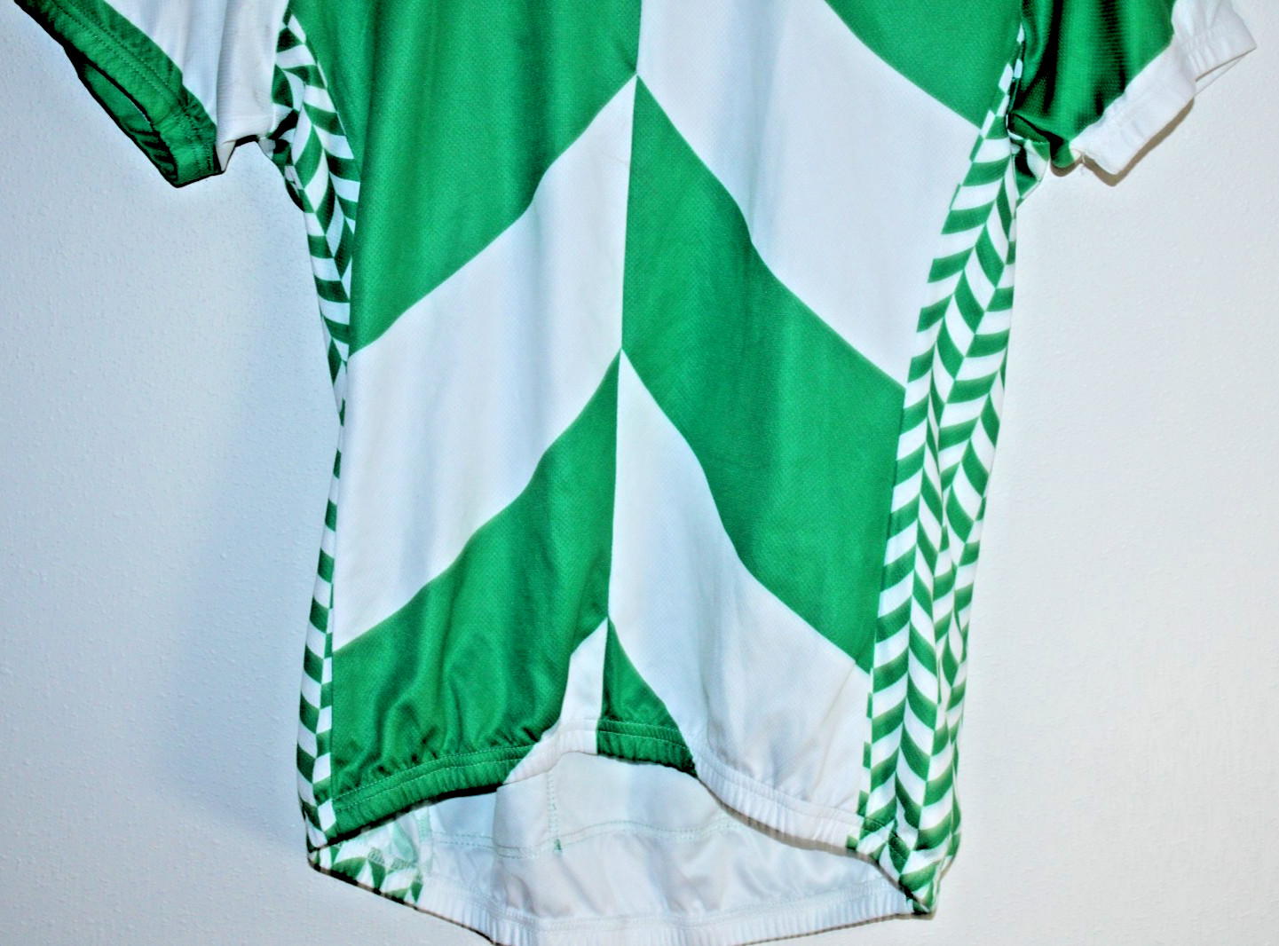 Attack Men’s Cycling Jersey Large Rear Pockets 40″ Chest 22/26″ T2B 30″ Waist CX