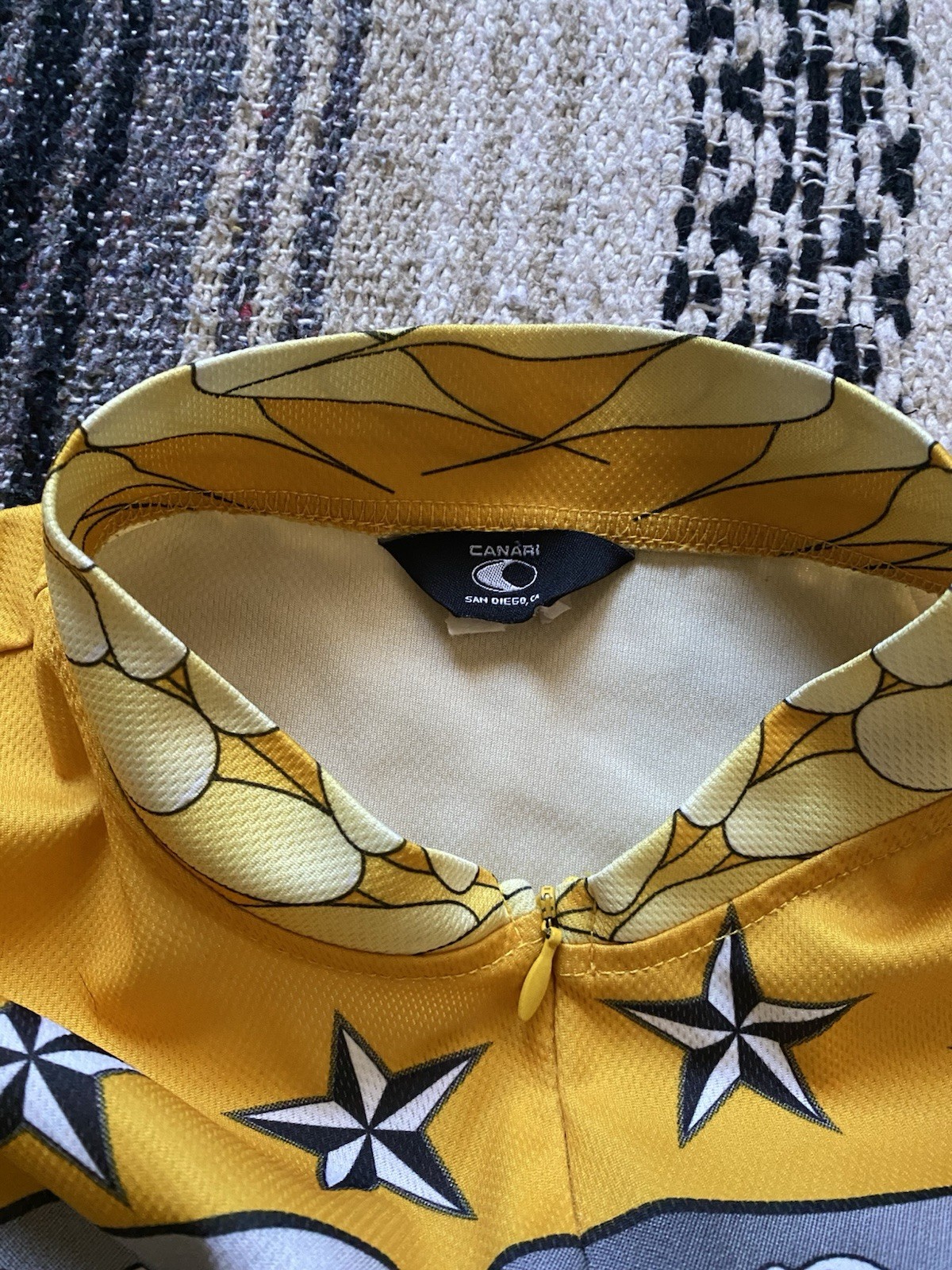 Canari Yellow Graphic Cycling Jersey L Short Sleeve Half Zip Collared Polyester