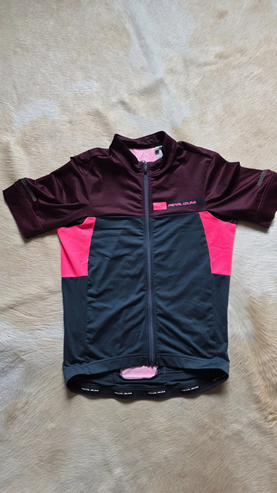 Pearl Izumi T Shirt Cycling Vented Athletic Mens Medium Logo POCKETS