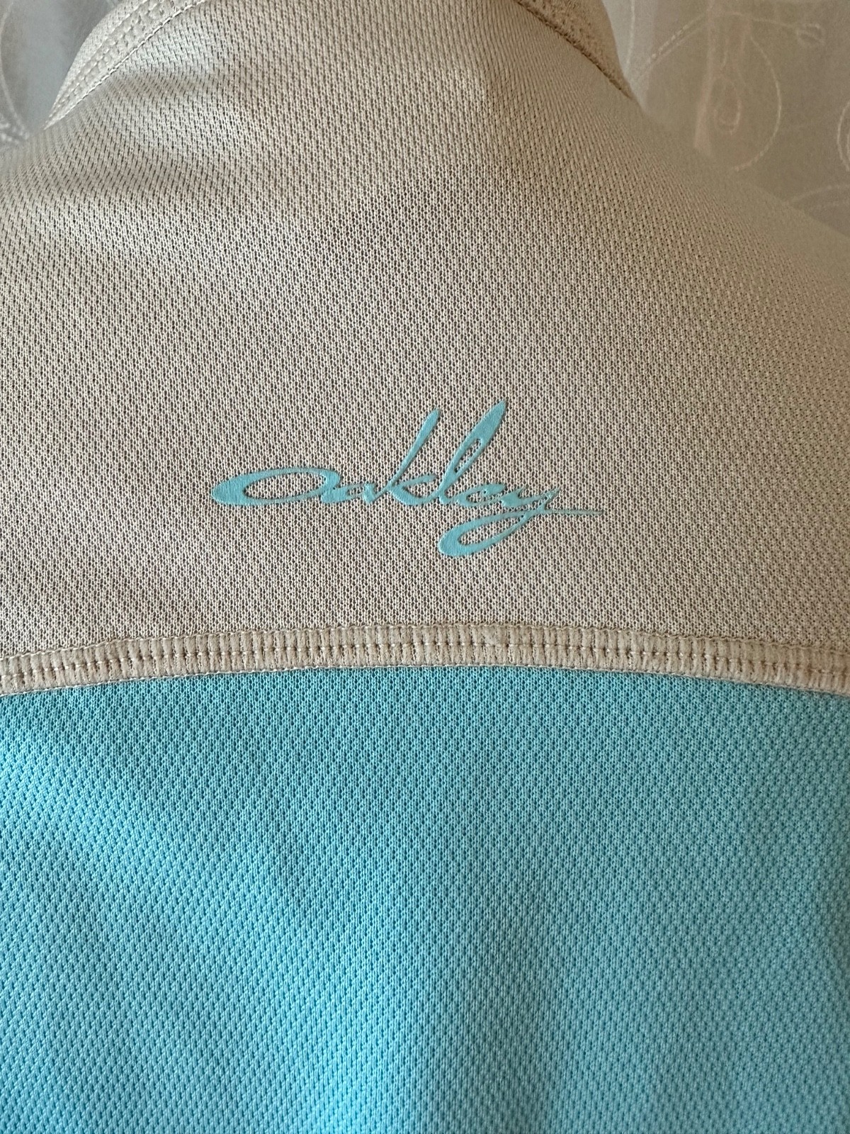Oakley Ladies Long Sleeve Cycling/Multisport Jersey – Size Small