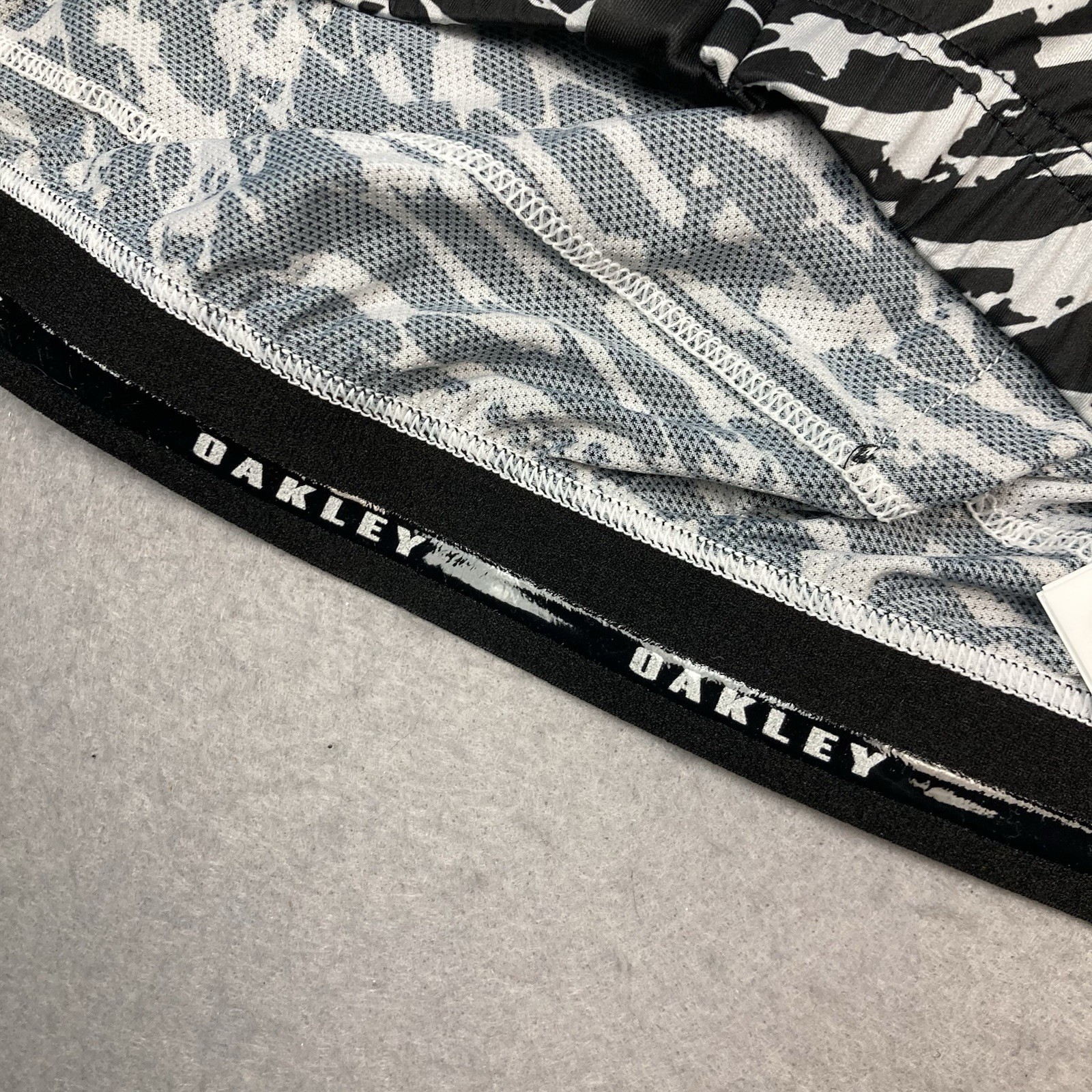 Oakley Endurance Dazzle Camo Cycling Jersey – UPF 50+, Short Sleeve Men Sz S