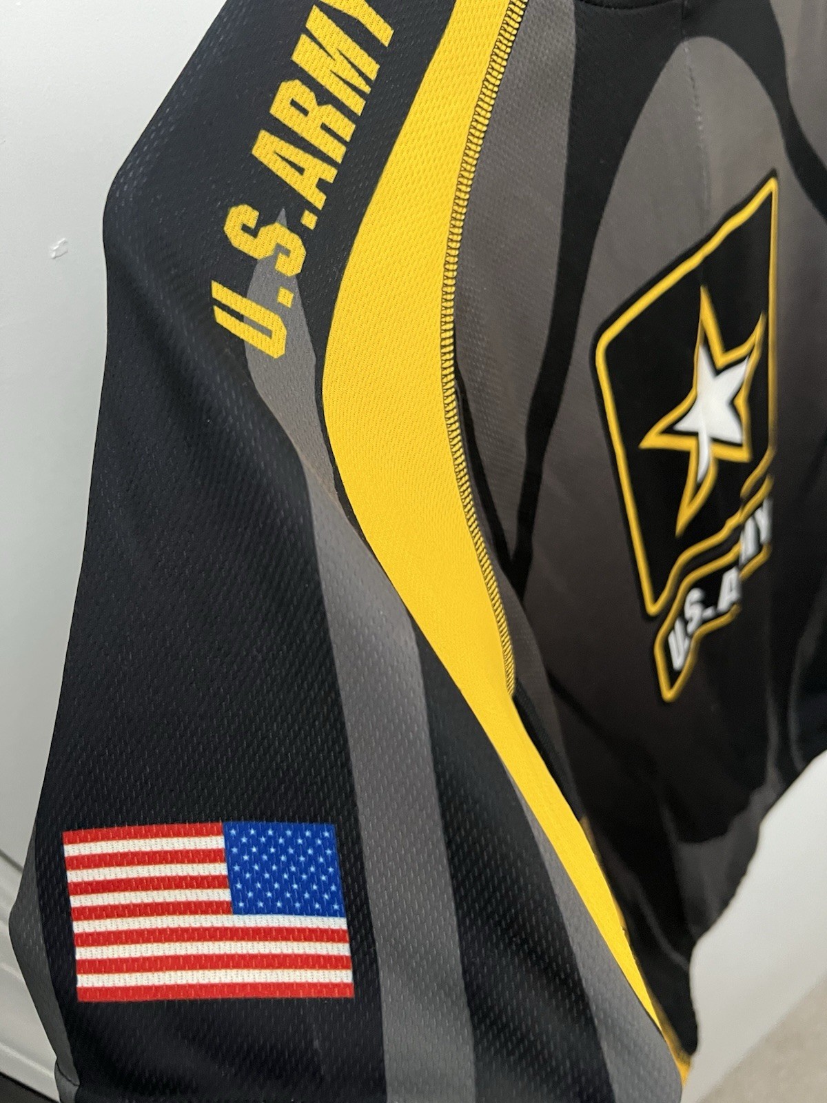 Primal Men’s U.S. Army Cycling Jersey SZ Medium Black Yellow Bike Shirt USA Logo