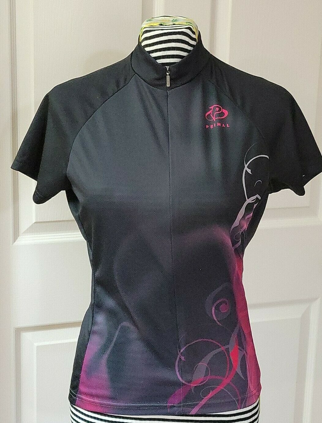 Primal Short Sleeve Cycling Jersey Black with Red and Pink Design Women’s Size S
