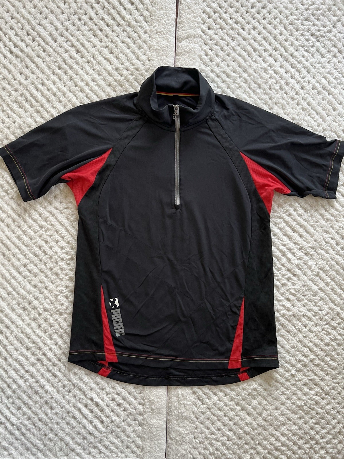 Cycling Jersey Pacific Black And Red 1/2 Zip Men’s Size Large EUC!
