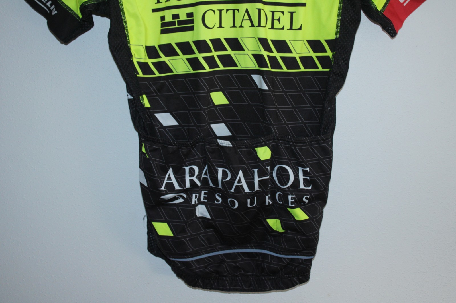 Hincapie Men’s Cycling Jersey Small Rear Pockets 38″ Chest 22/26″ T2B 28″ Waist~