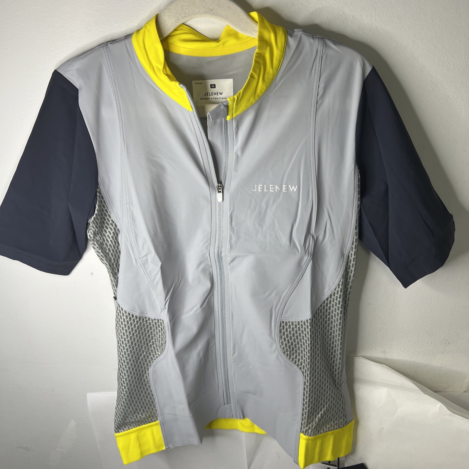 Jelenew Jersey Hourglass Short Sleeve Cyclist Zip-Up Women’s Light Gray Size S