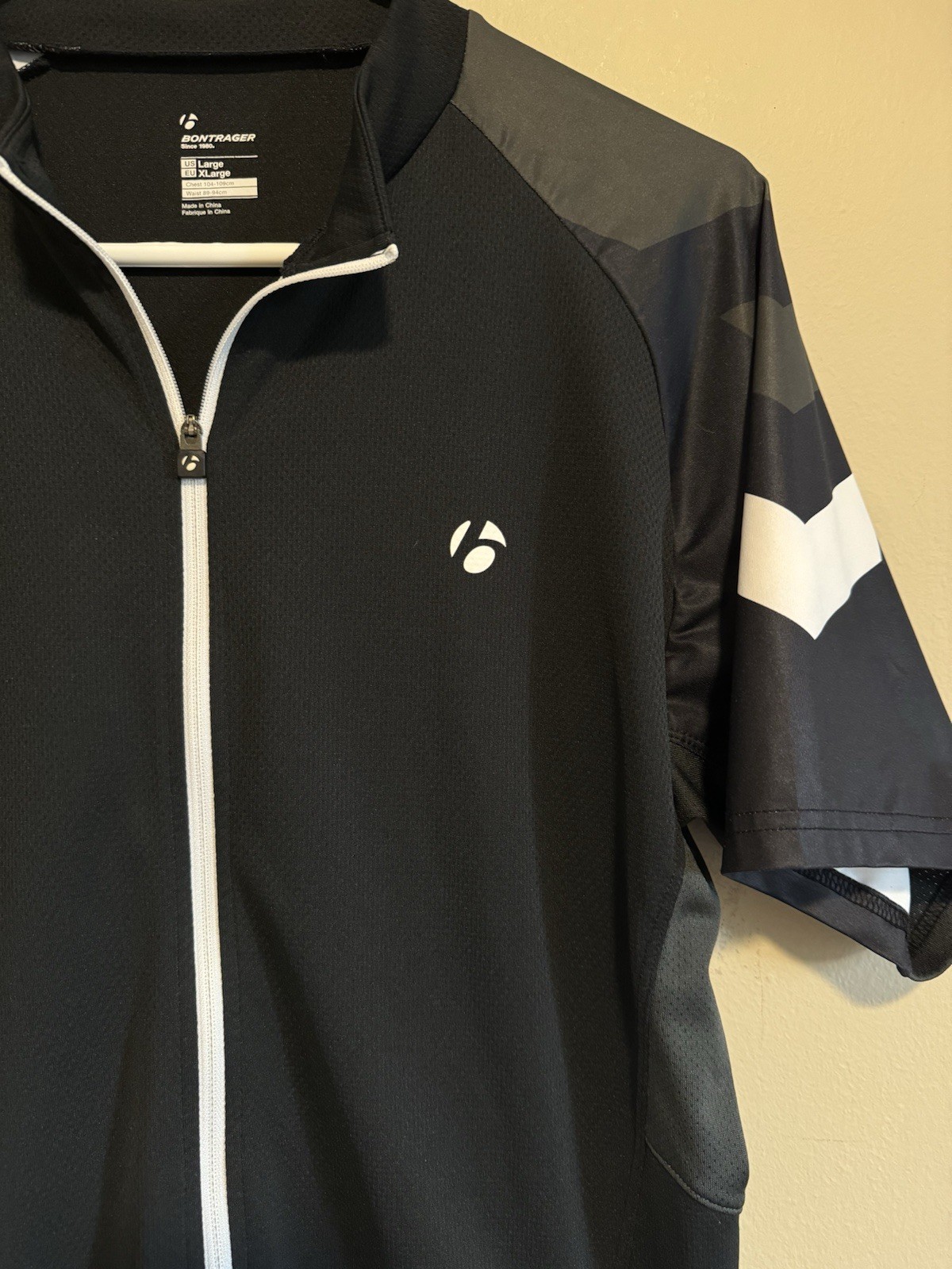 Bontrager Cycling Jersey Men’s Large Black/Green Semi Fitted Full Zip Racing