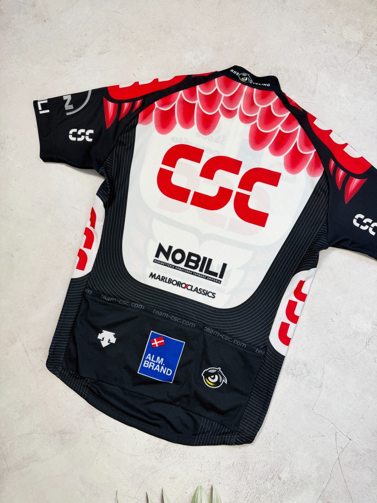 Descente Team CSC Skoda Man UCI Pro Tour Nobili Cervelo Cycling Jersey – 6 / L