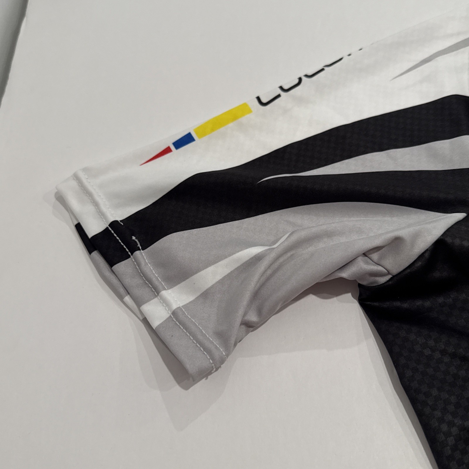 Torralba Colombia Short Sleeve Cycling Jersey Large White Zip Back Pocket