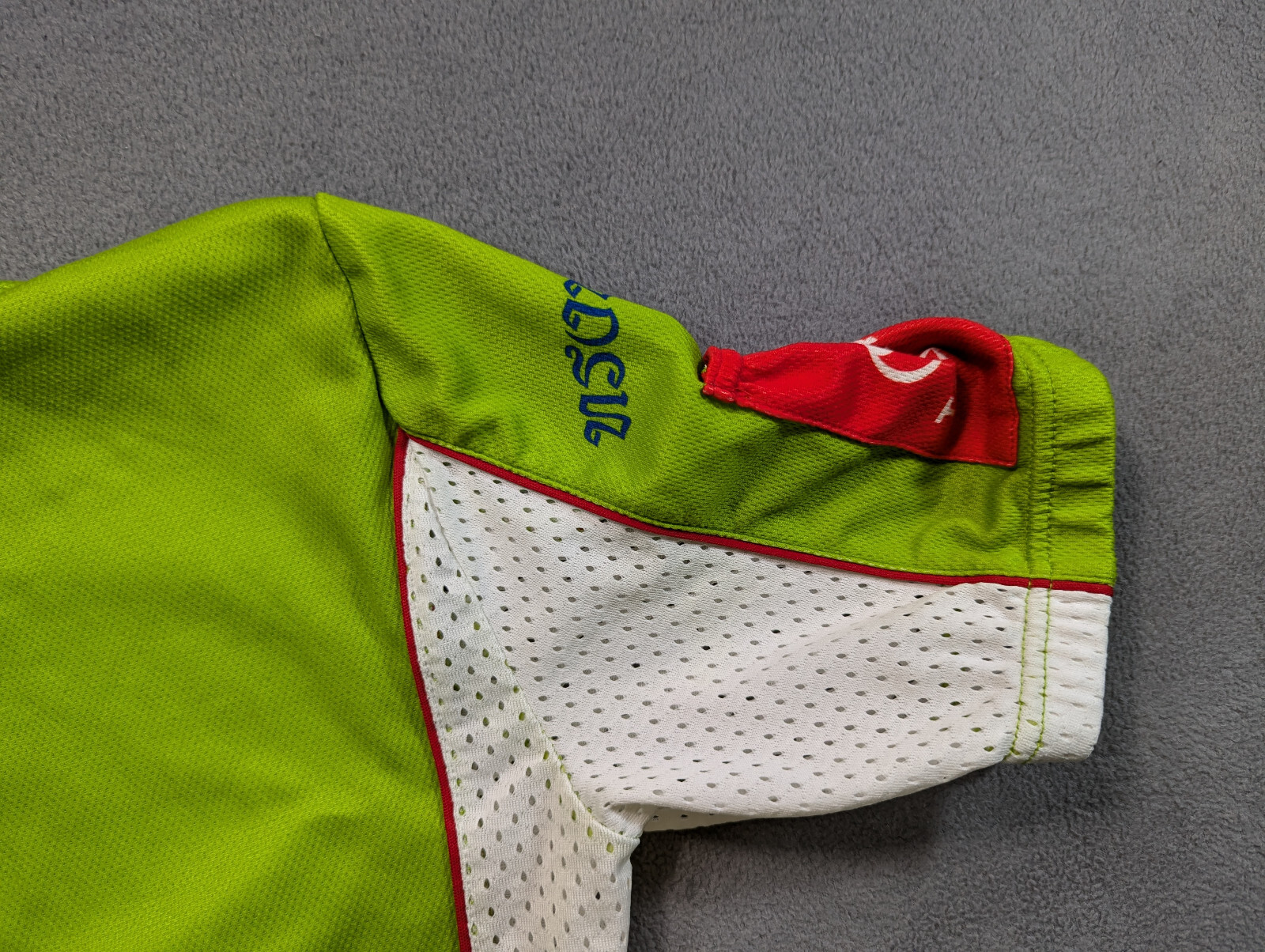 FBT Tour de Thailand mens size XL green cycling shirt