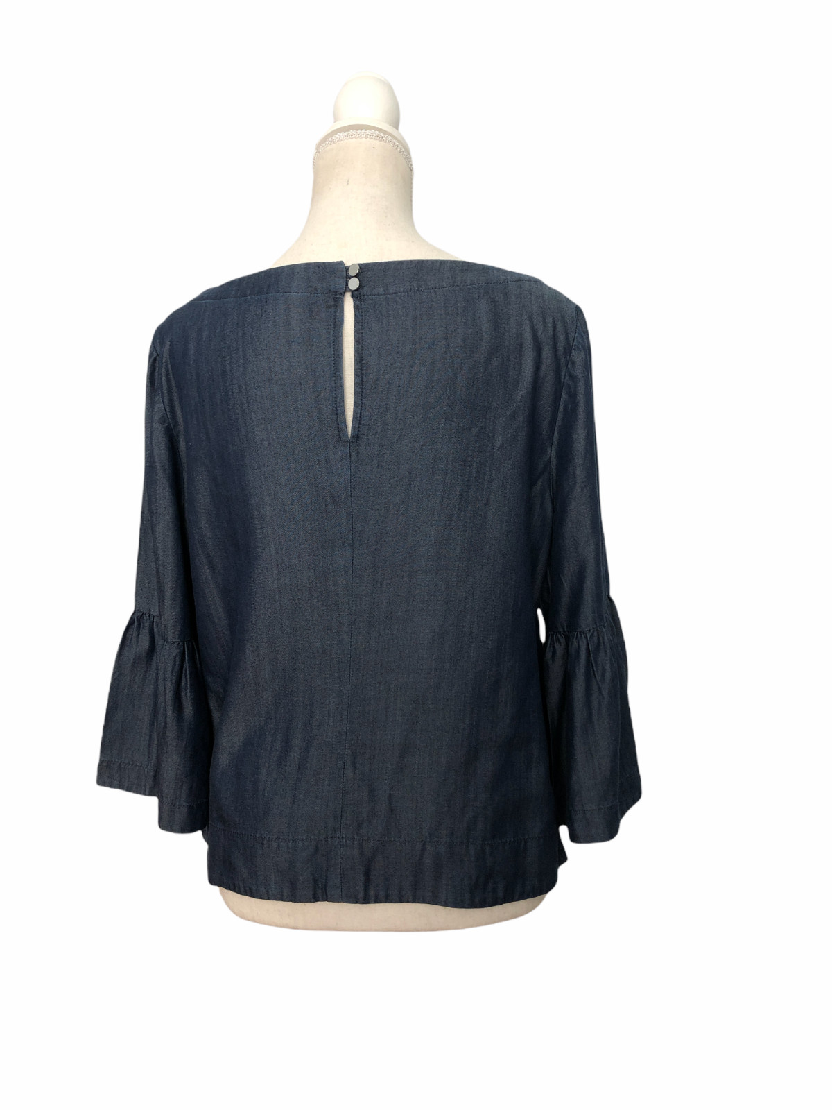 White House Black Market Women Crop Blouse Size 10 Blue Chambray Ruffle Sleeve