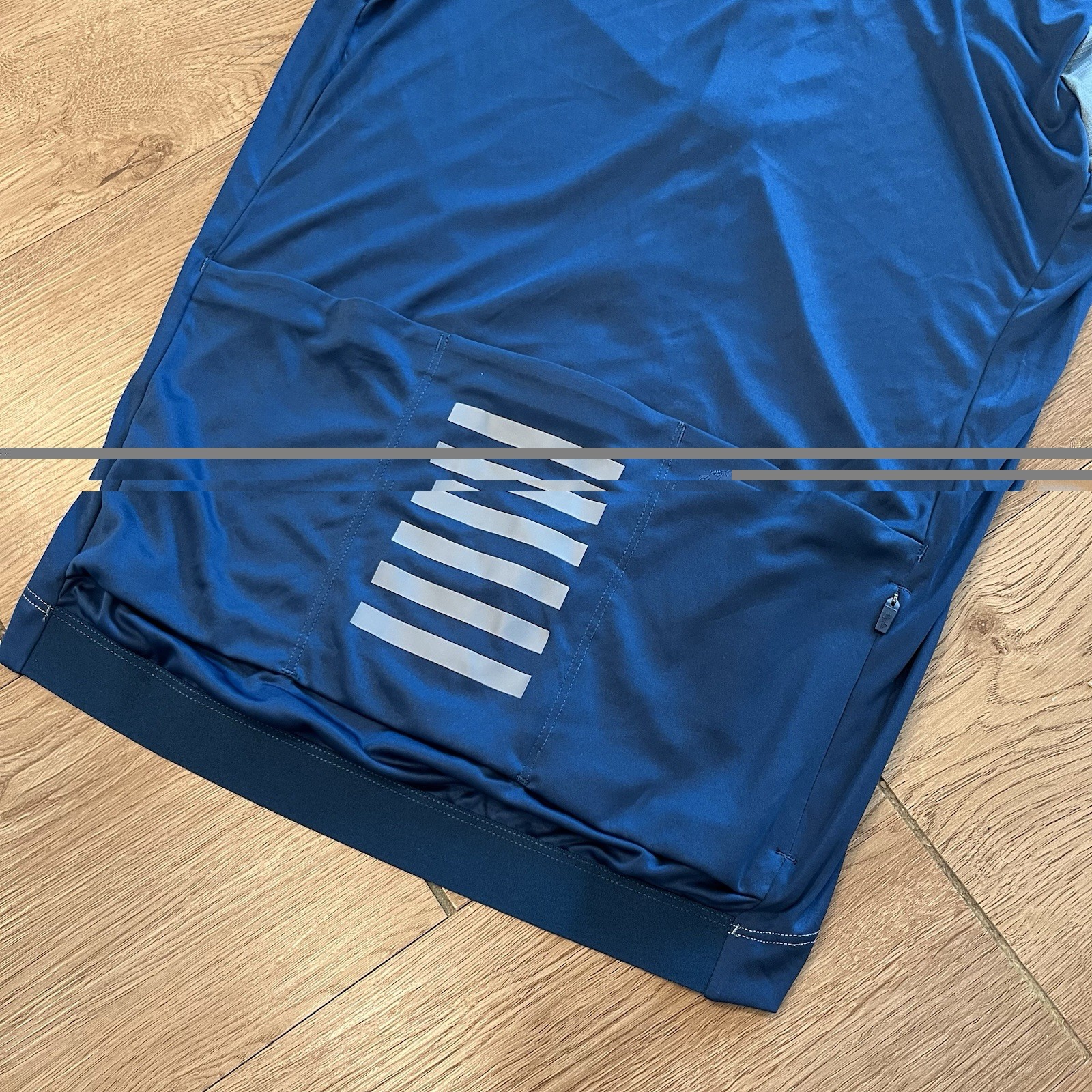NEW Rapha Men’s Pro Team Training Jersey Men’s Medium Blue Performance Cycling