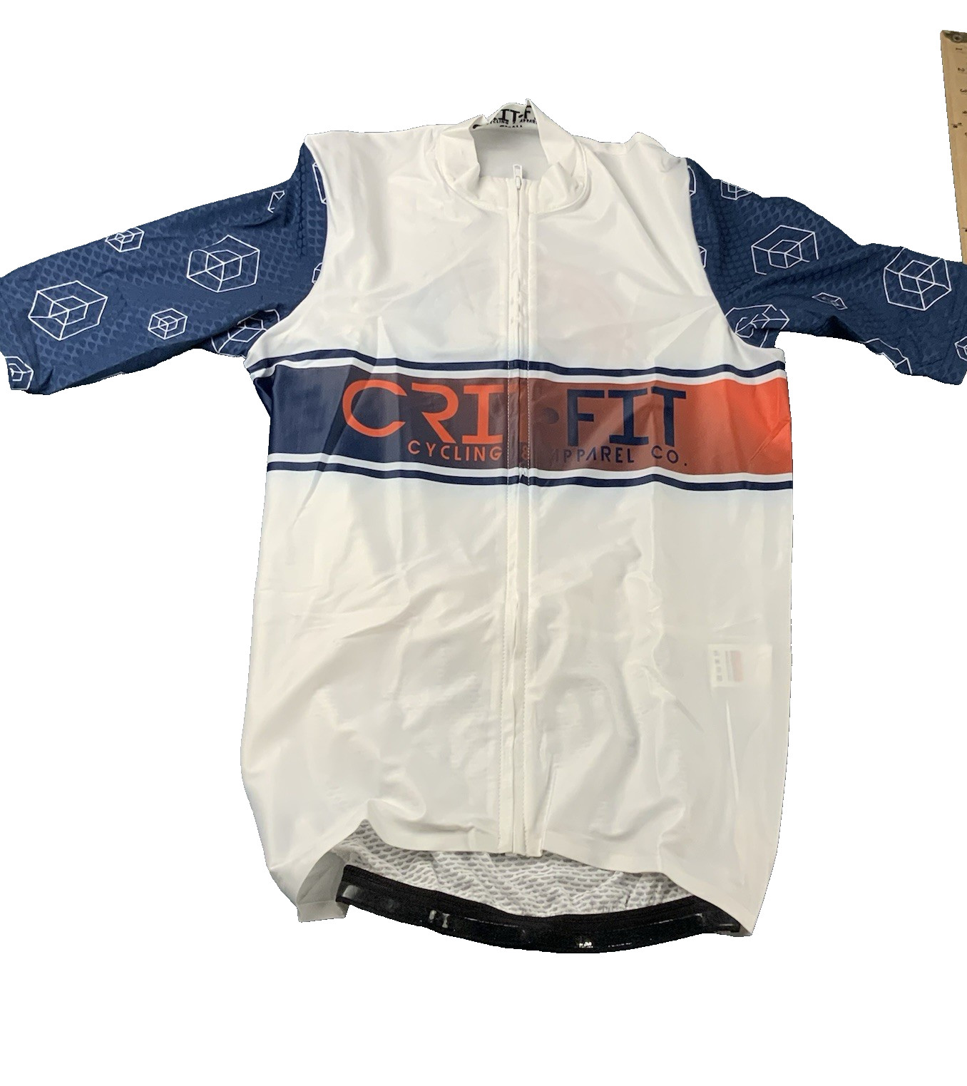 NWOT Cycling Shirt Full Zip Pockets Vented Stretch Anti slip Army AOP L 32R
