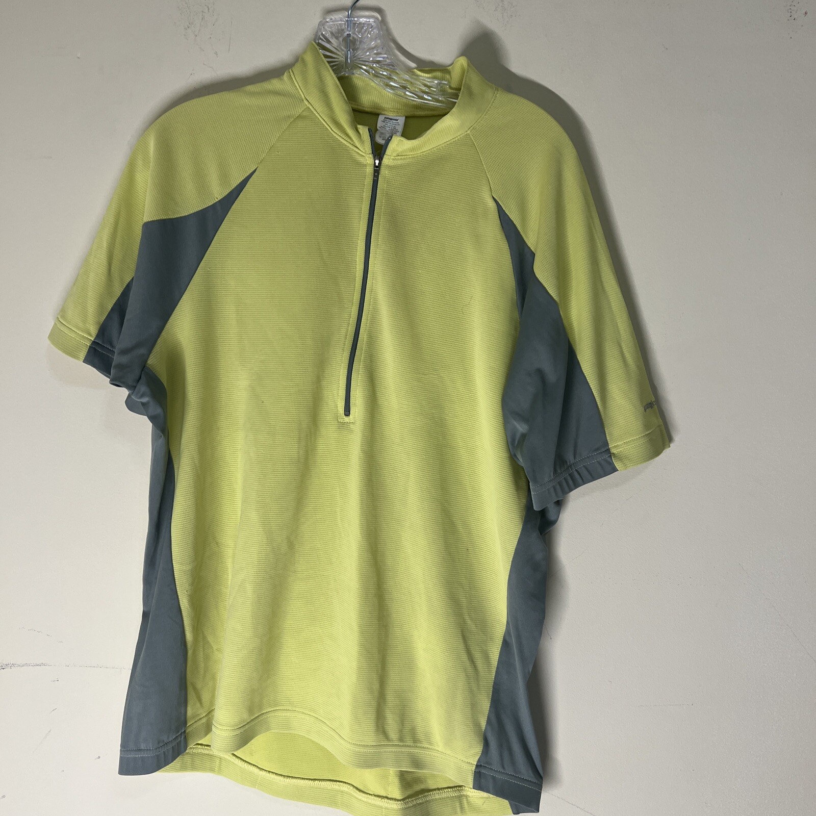 Patagonia Dirt Craft Bike Jersey Men’s Large Short Sleeve Green Shirt Base Layer