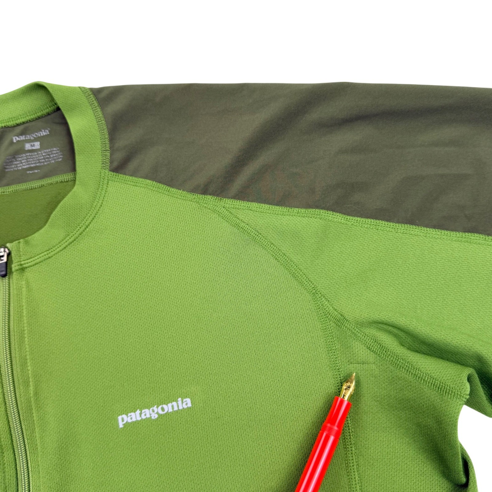 Patagonia 1/4 Zip Jersey Men Medium Green 24335S8 Short Sleeve Athletic