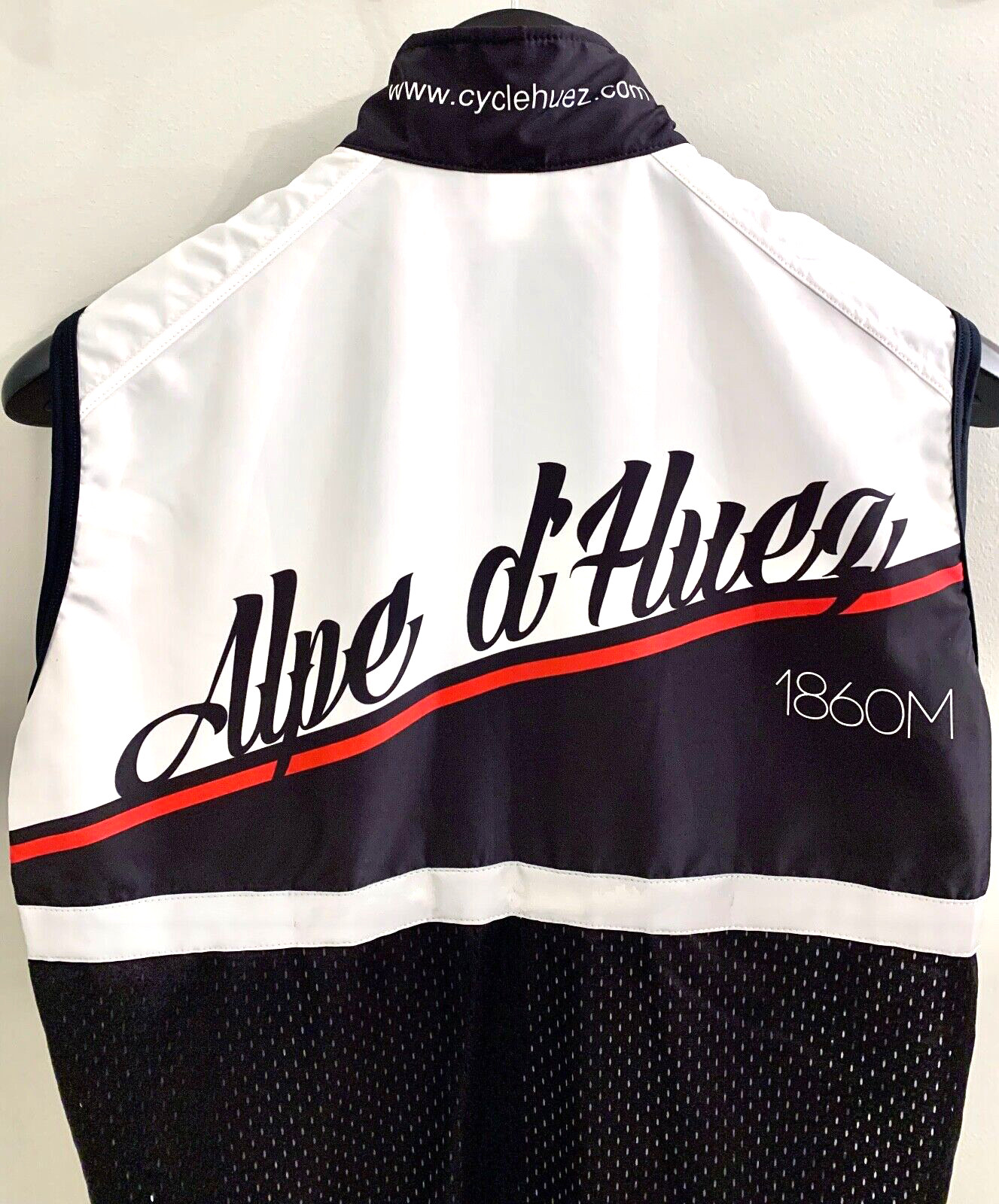 Alpe d’Huez Cycle Huez, 21 Visage, Full-Zip Cycling Wind Vest, Medium BRAND NEW