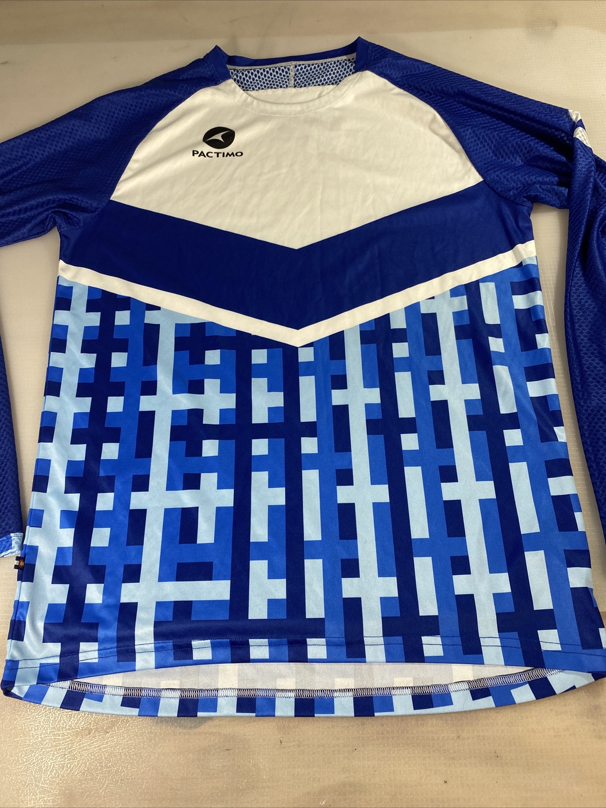 Pactimo mens long sleeve casual cycling tech t shirt Medium M (8224-1)