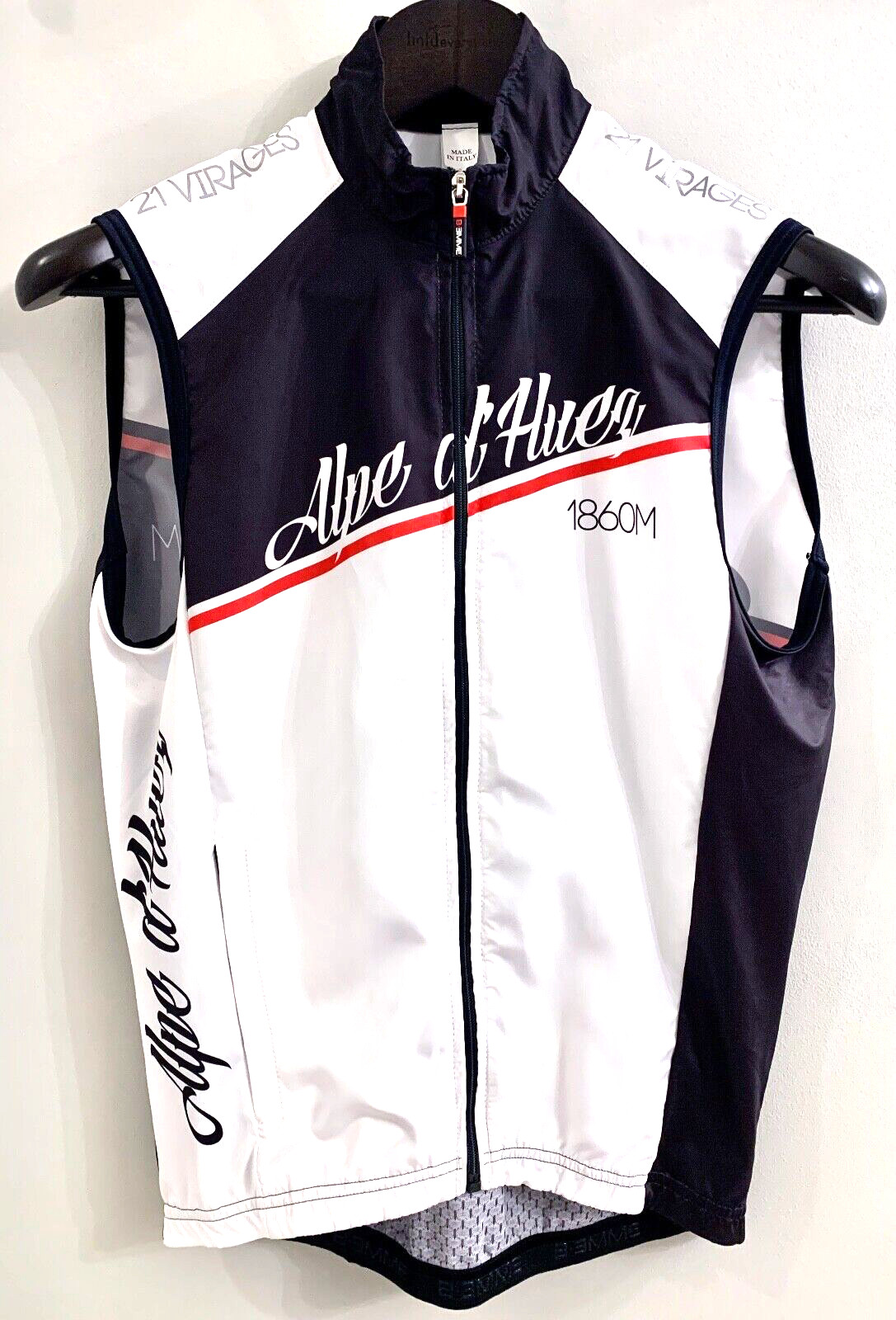 Alpe d’Huez Cycle Huez, 21 Visage, Full-Zip Cycling Wind Vest, Medium BRAND NEW