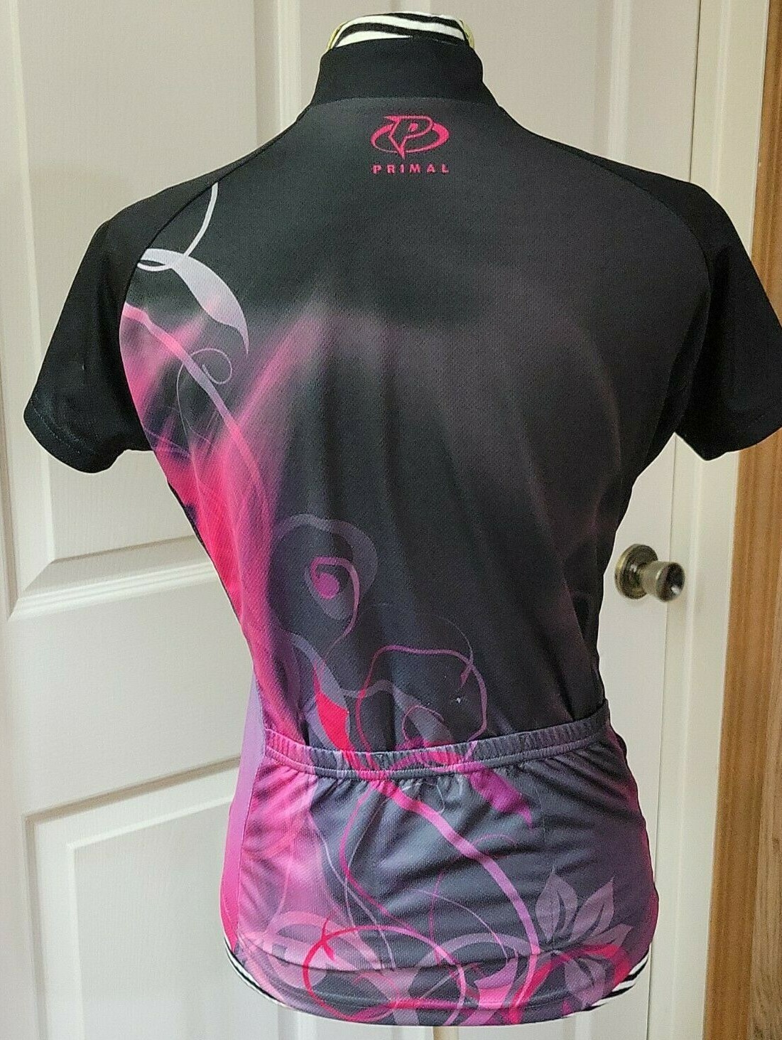 Primal Short Sleeve Cycling Jersey Black with Red and Pink Design Women’s Size S