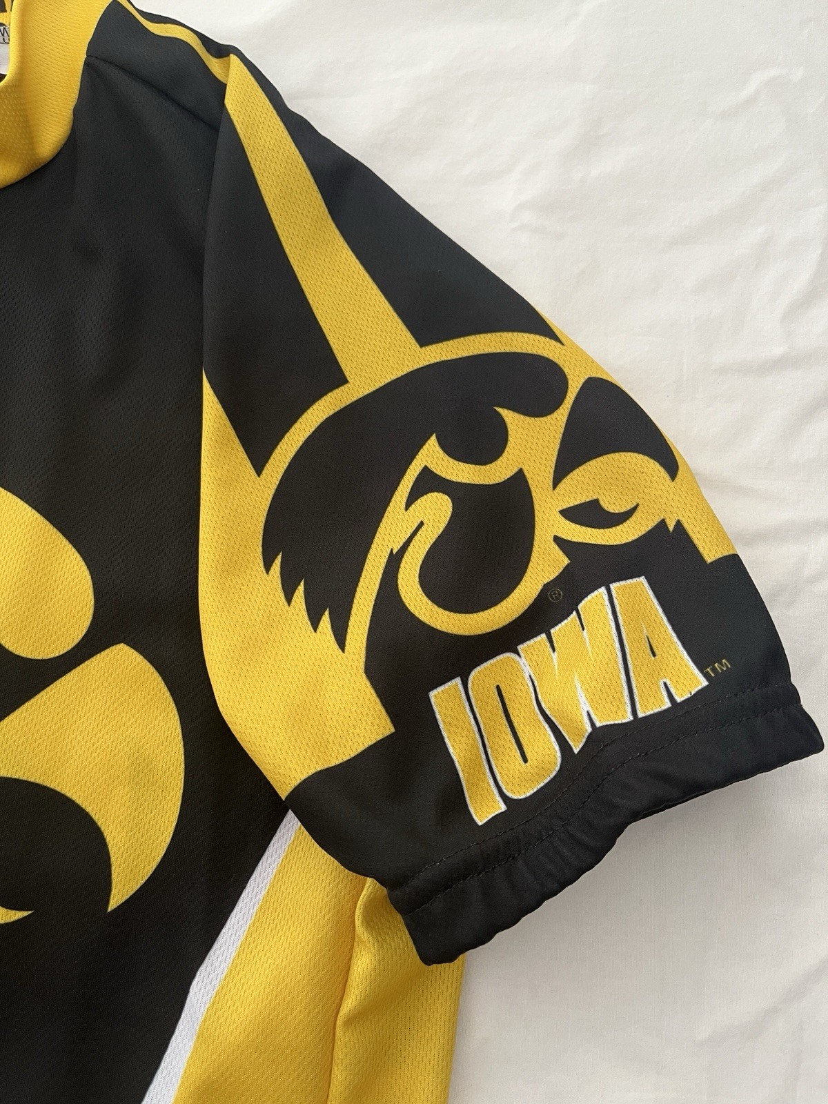 Iowa Hawkeyes Cycling Jersey Mens Small Black Yellow Logo Outdoor NCAA Sports