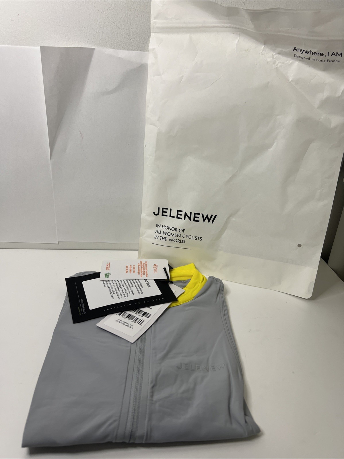 Jelenew Jersey Hourglass Short Sleeve Cyclist Zip-Up Women’s Light Gray Size S