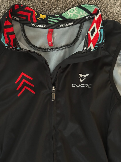Cuore Womens Cycle Jersey World Bicycle Relief Vest Medium NWOT !