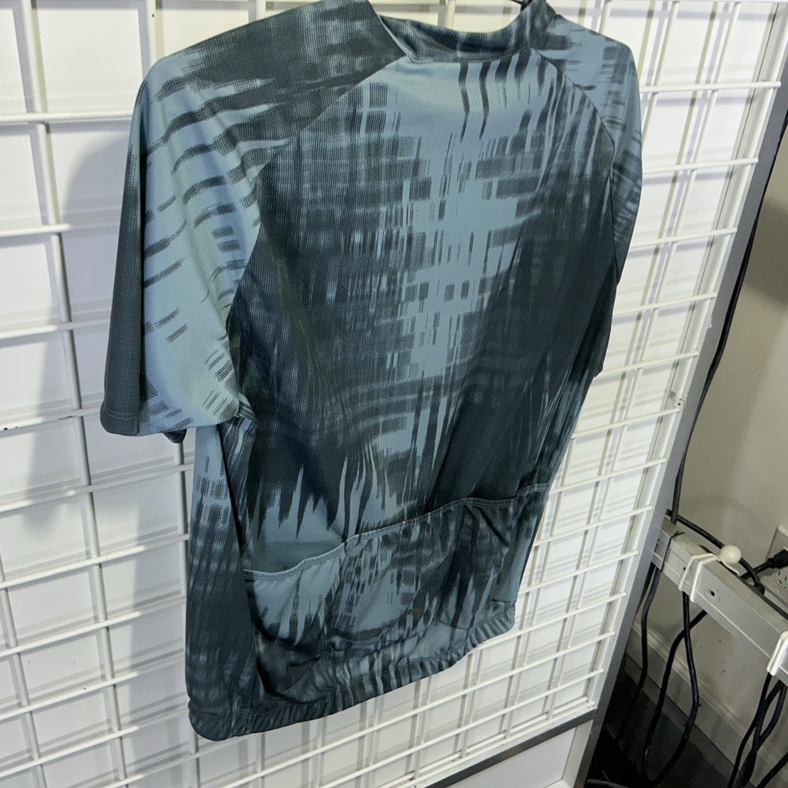 PEARL iZUMi Classic Jersey – Men’s Medium Dark Slate Blue $90 ￼
