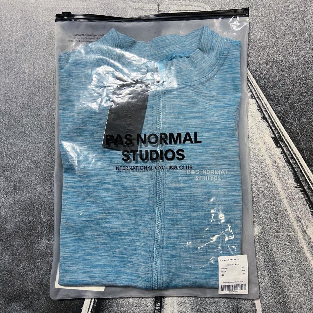 Pas Normal Studios Men’s Escapism Knit Jersey zip size L/XL color Blue sports