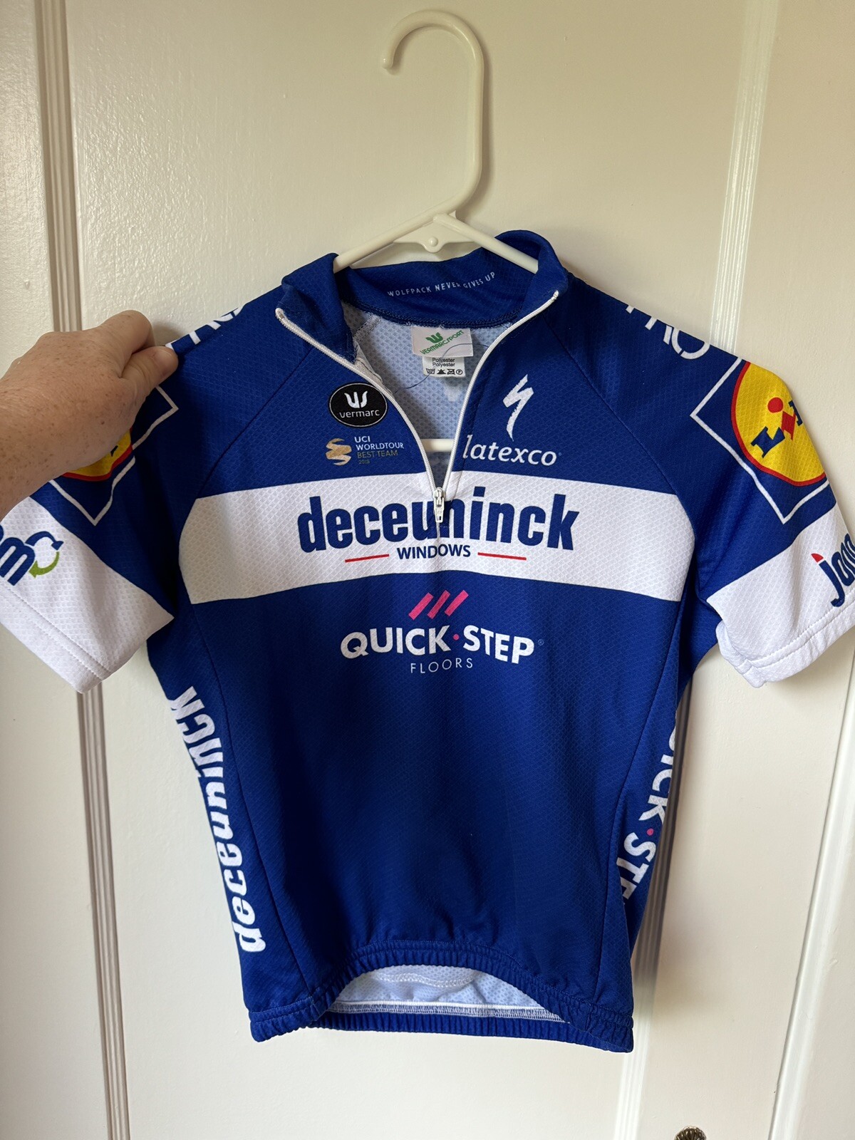 RARE Deceuninck Quick Step Cycling Youth Jersey Size 8J PLUS Bonus Cycling Hat!